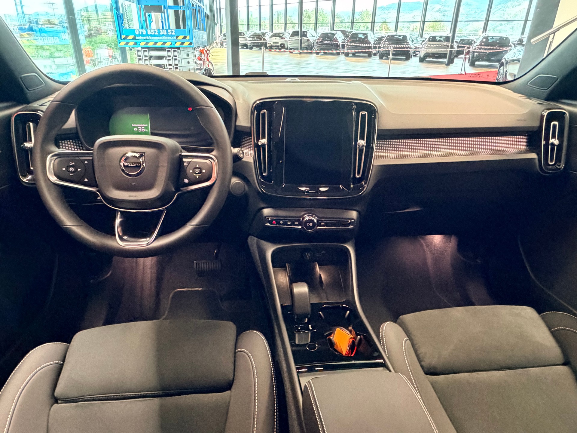 VOLVO EX40 82kWh Twin Motor AWD Ultra Black Ed.-image-18