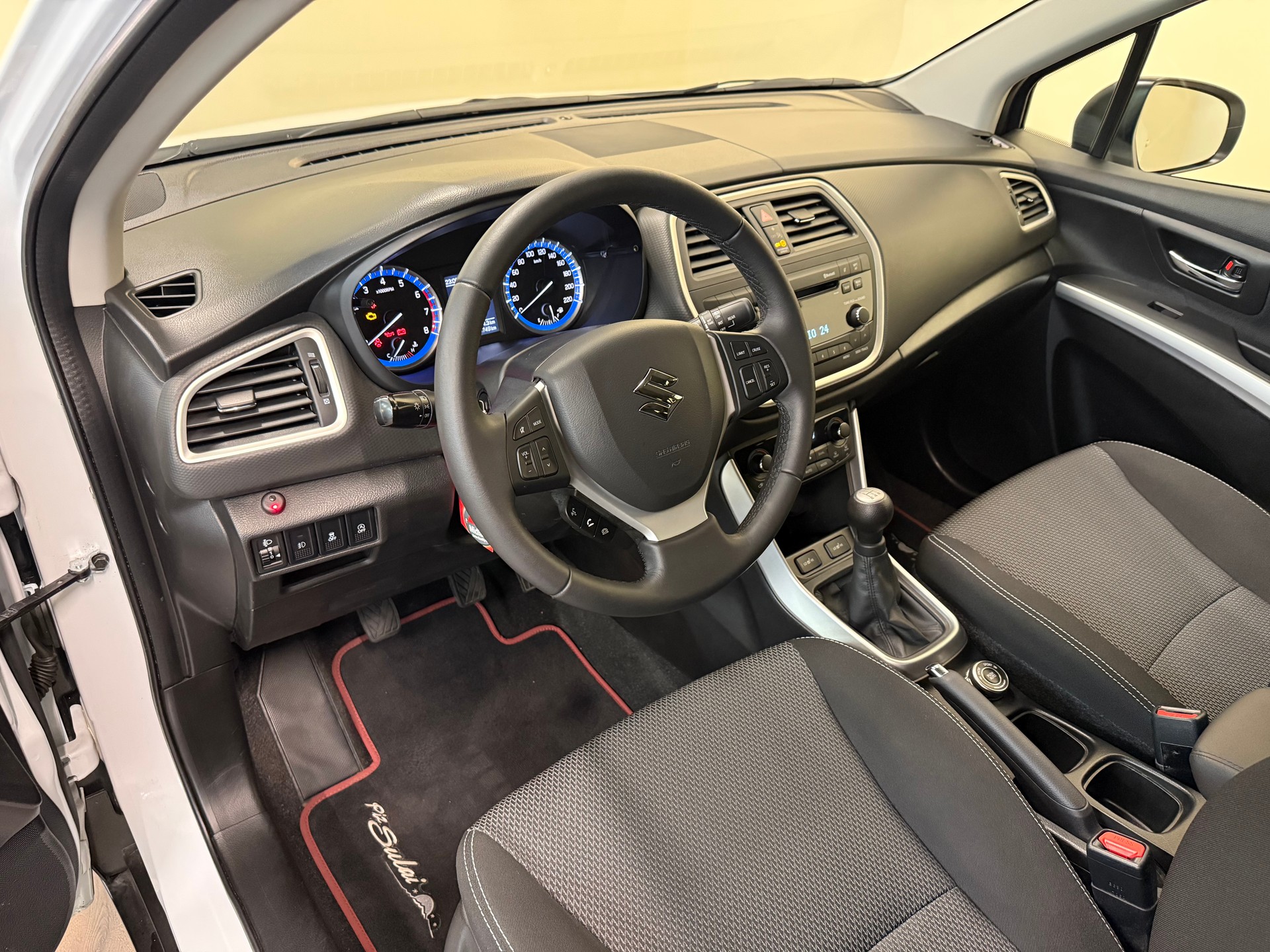 SUZUKI SX4 S-Cross 1.6 16V PizSulai 4WD-image-12