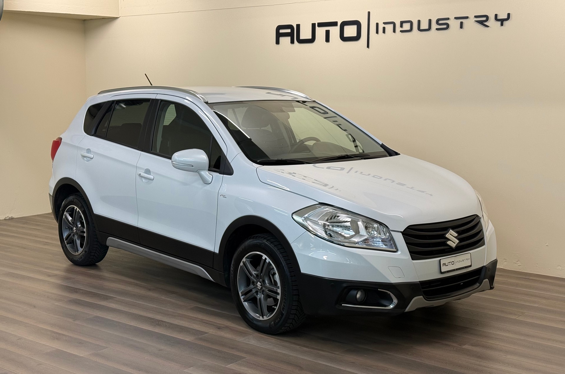 SUZUKI SX4 S-Cross 1.6 16V PizSulai 4WD-image-4