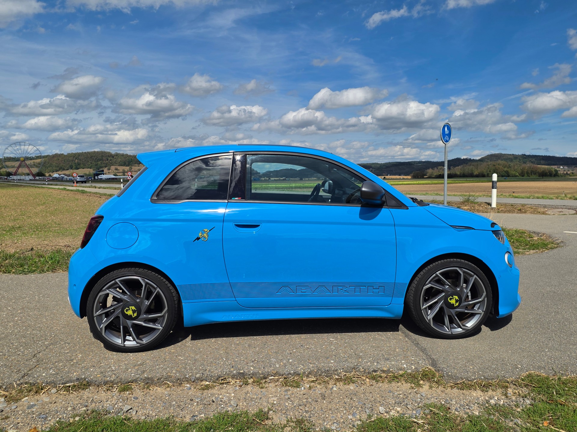 FIAT Abarth 500e Turismo-image-5
