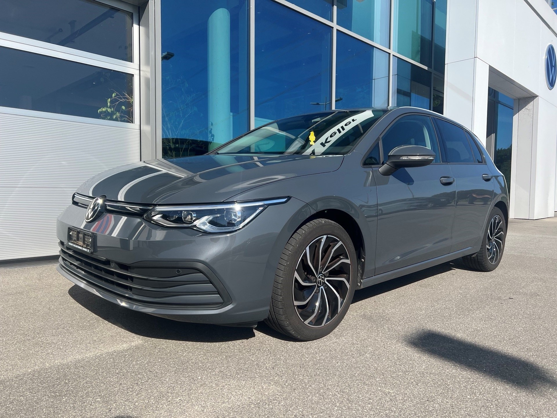 VW Golf 1.0 eTSI mHEV ACTLife DSG-image-1