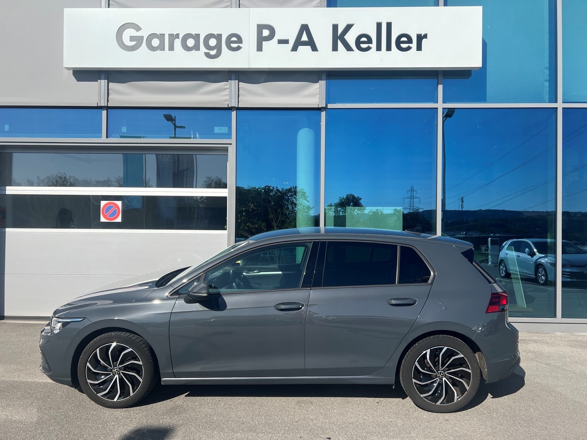 VW Golf 1.0 eTSI mHEV ACTLife DSG-image-0