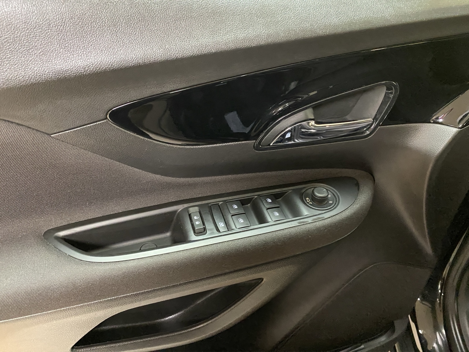OPEL Mokka X 1.4i 16V Turbo Enjoy 4WD-image-8