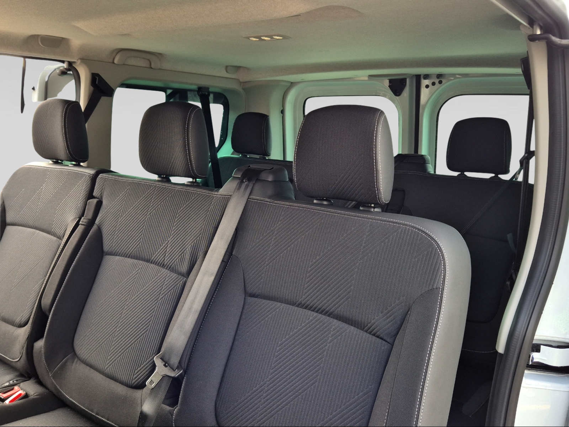 RENAULT Trafic P techno Bl dCi 170 EDC-image-7