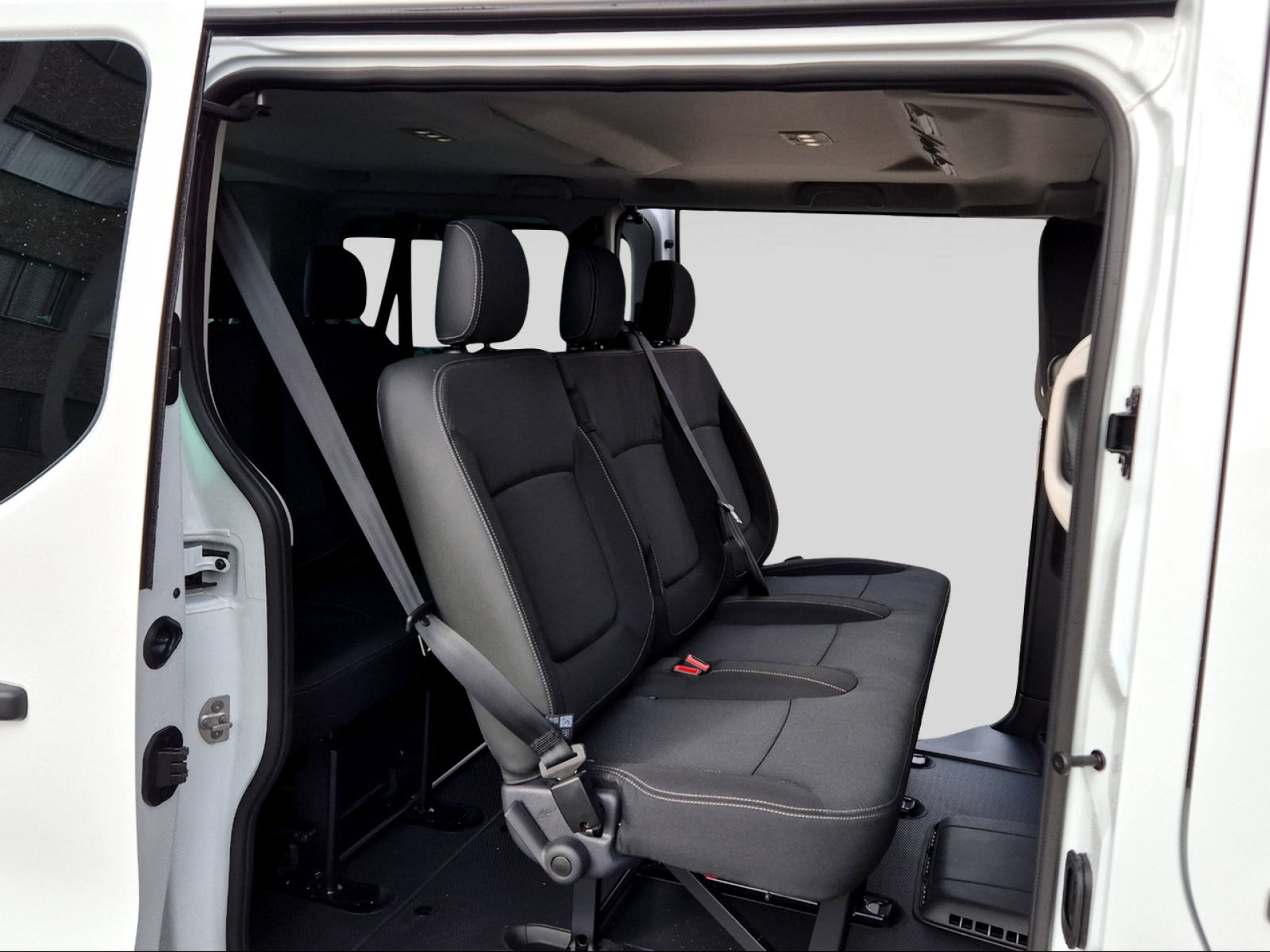 RENAULT Trafic P techno Bl dCi 170 EDC-image-4