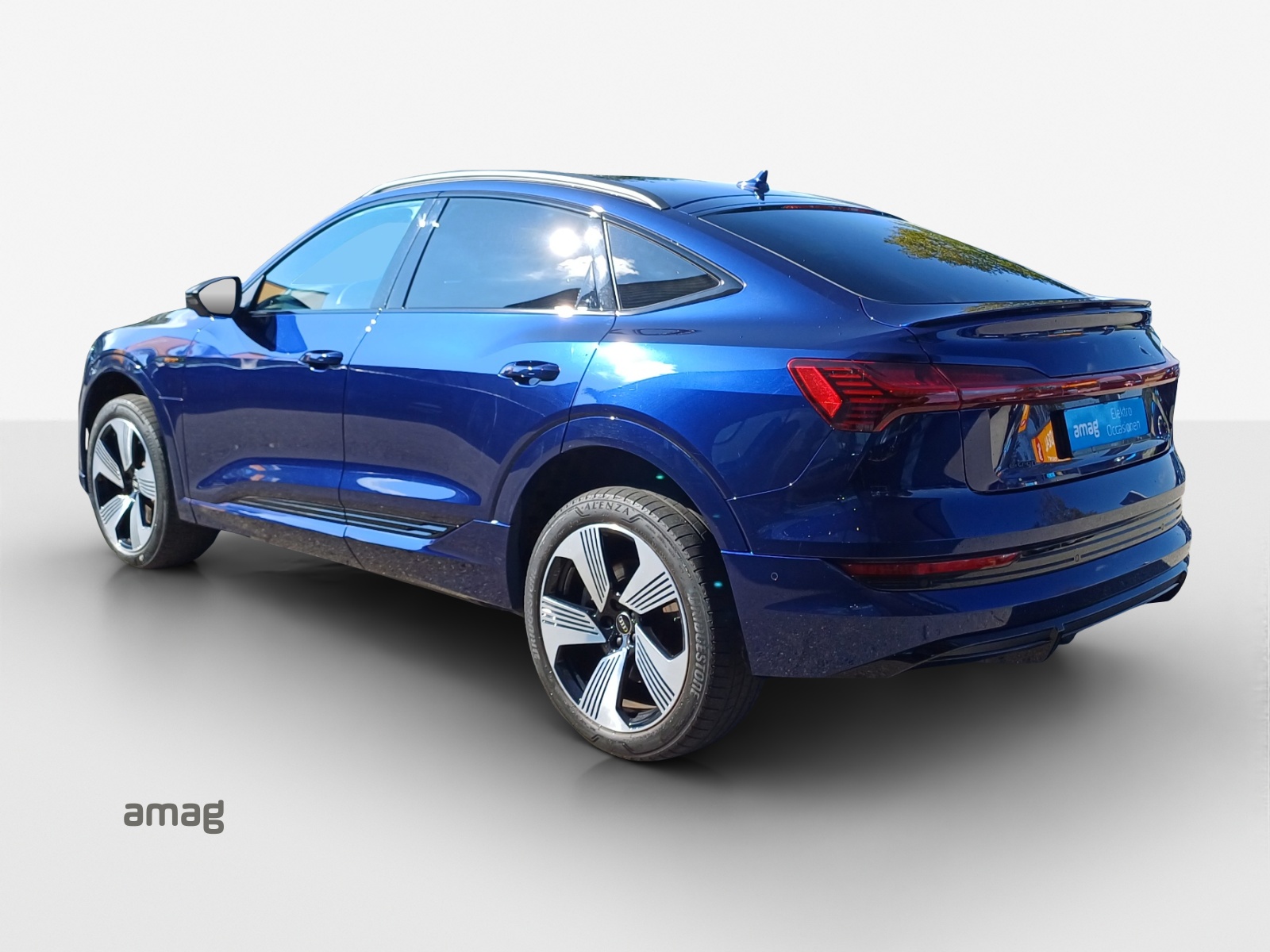 AUDI e-tron 55 Sportback S Line Black Edition quattro-image-2