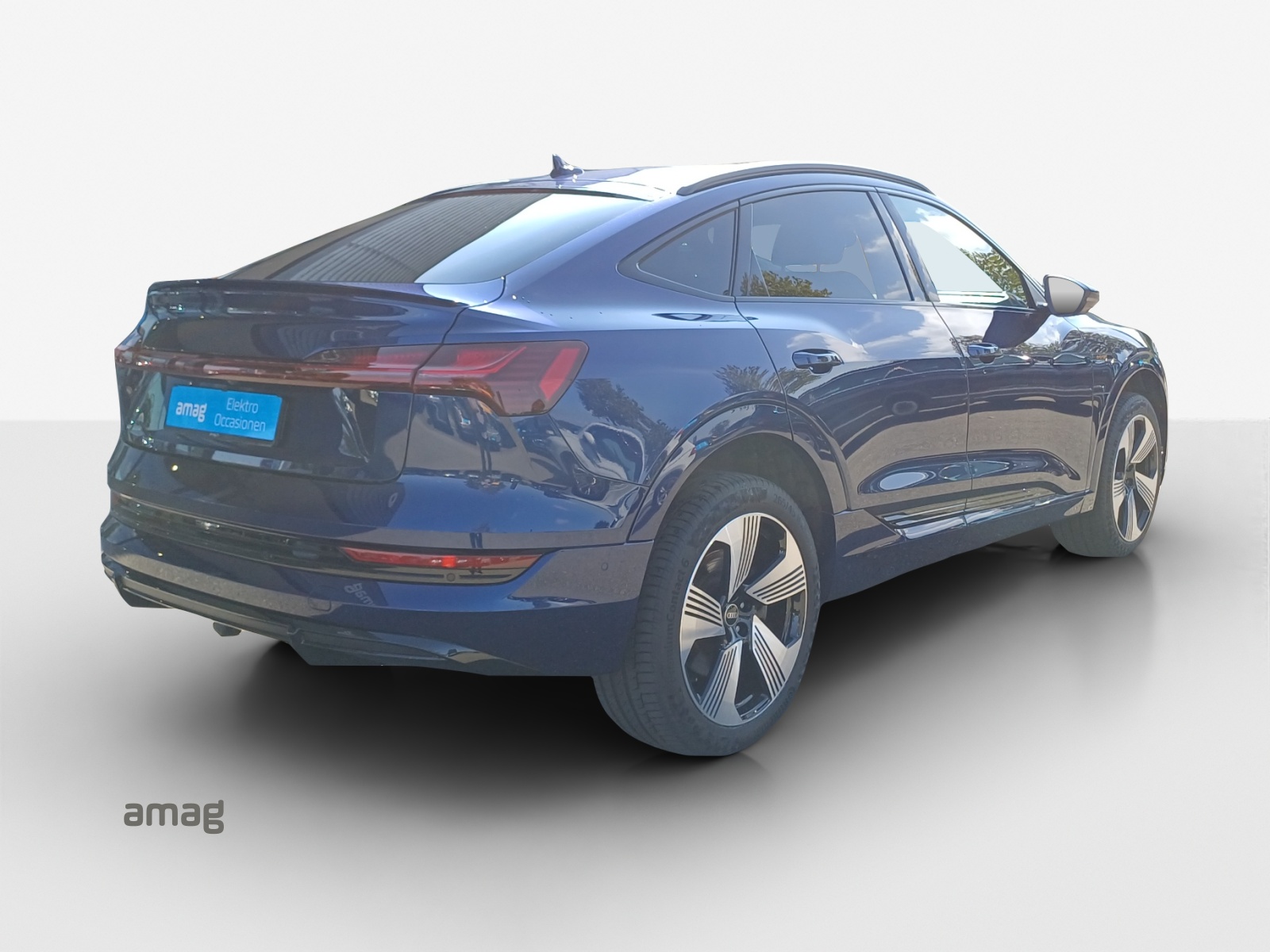 AUDI e-tron 55 Sportback S Line Black Edition quattro-image-5