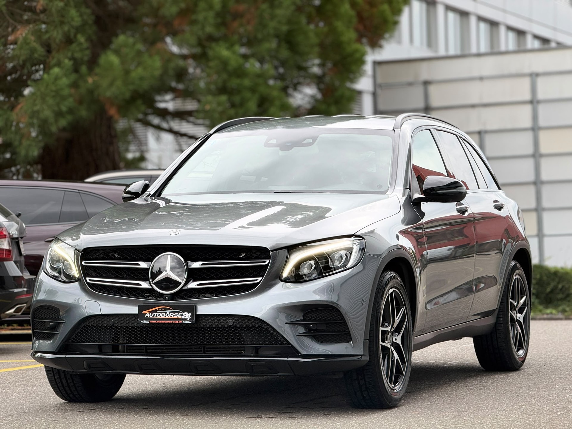 MERCEDES-BENZ GLC 300 AMG Line 4m
