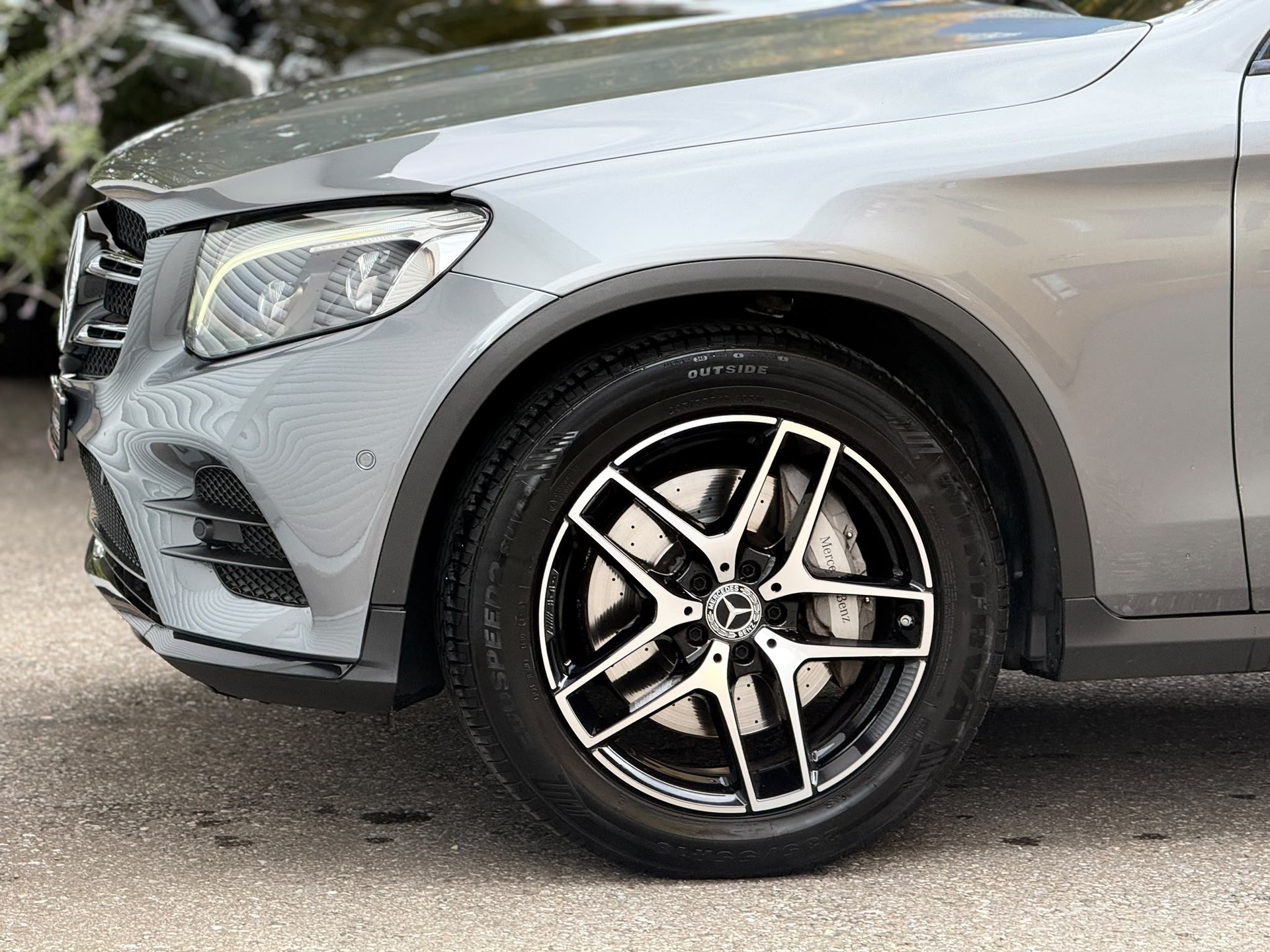 MERCEDES-BENZ GLC 300 AMG Line 4m-image-6
