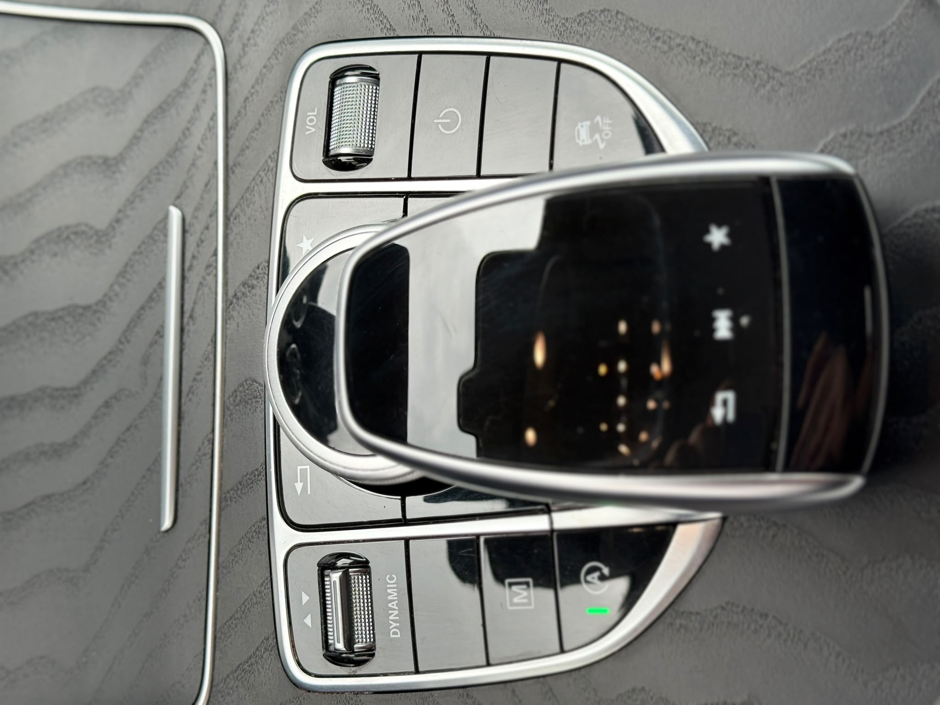 MERCEDES-BENZ GLC 300 AMG Line 4m-image-20