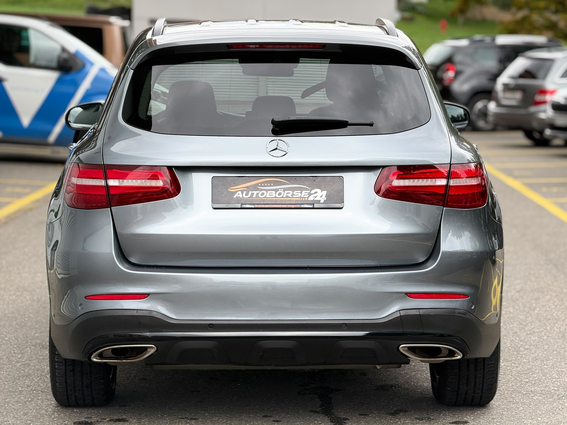MERCEDES-BENZ GLC 300 AMG Line 4m-image-5