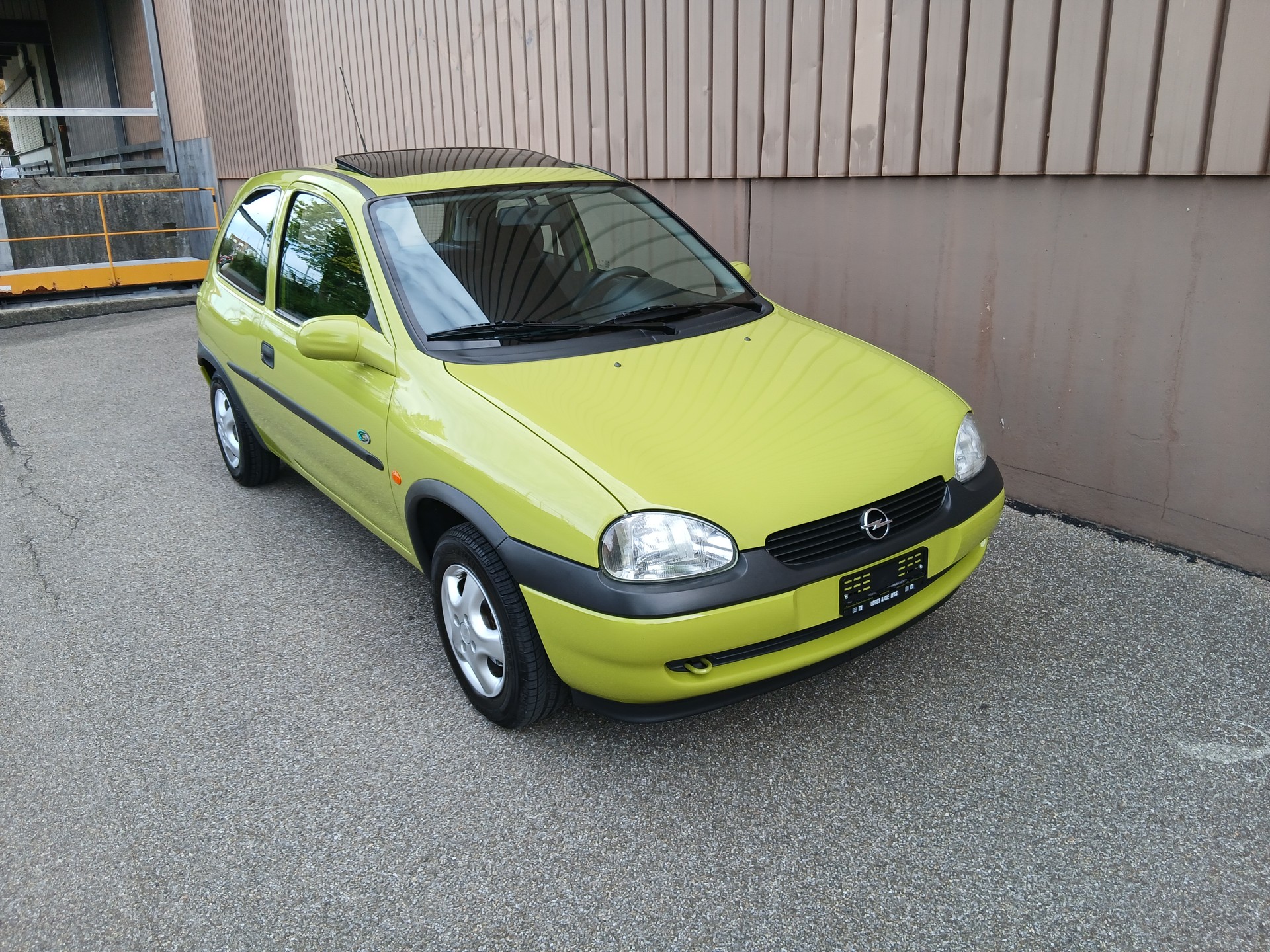 OPEL Corsa 1.2 16V Top-image-0