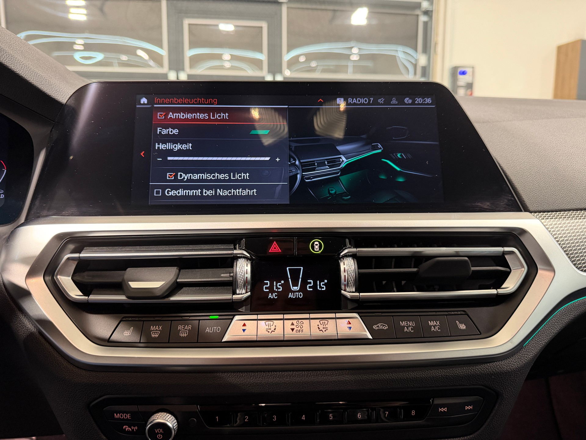 BMW 318i Steptronic M Sport-image-26