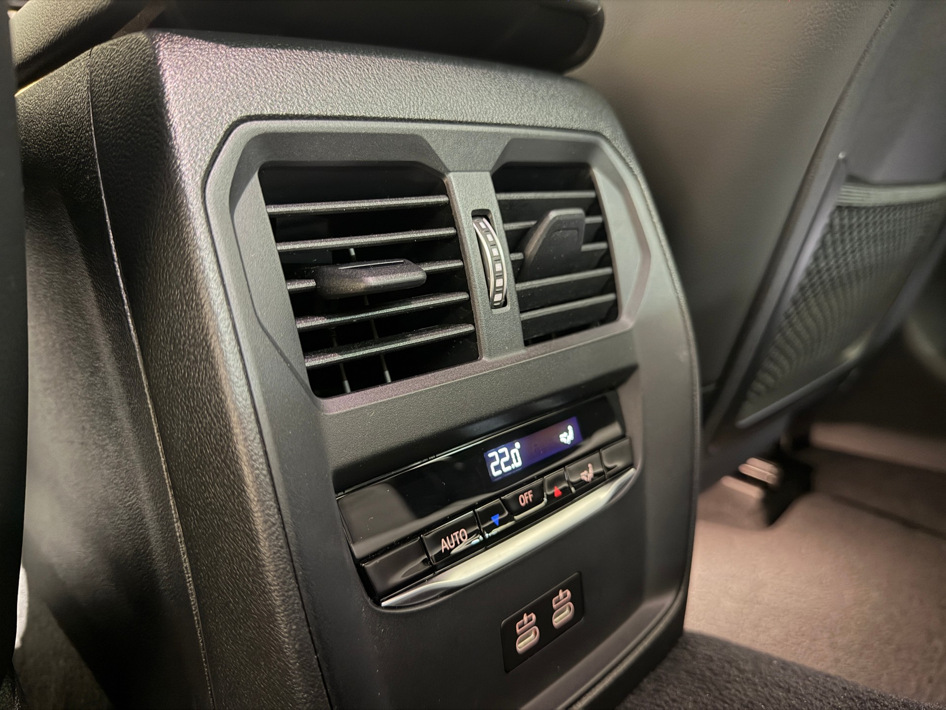BMW 318i Steptronic M Sport-image-17