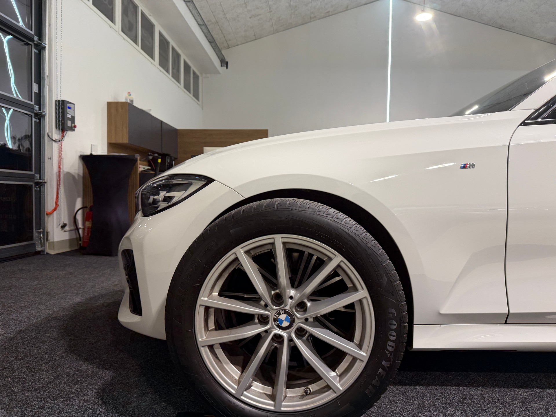 BMW 318i Steptronic M Sport-image-27