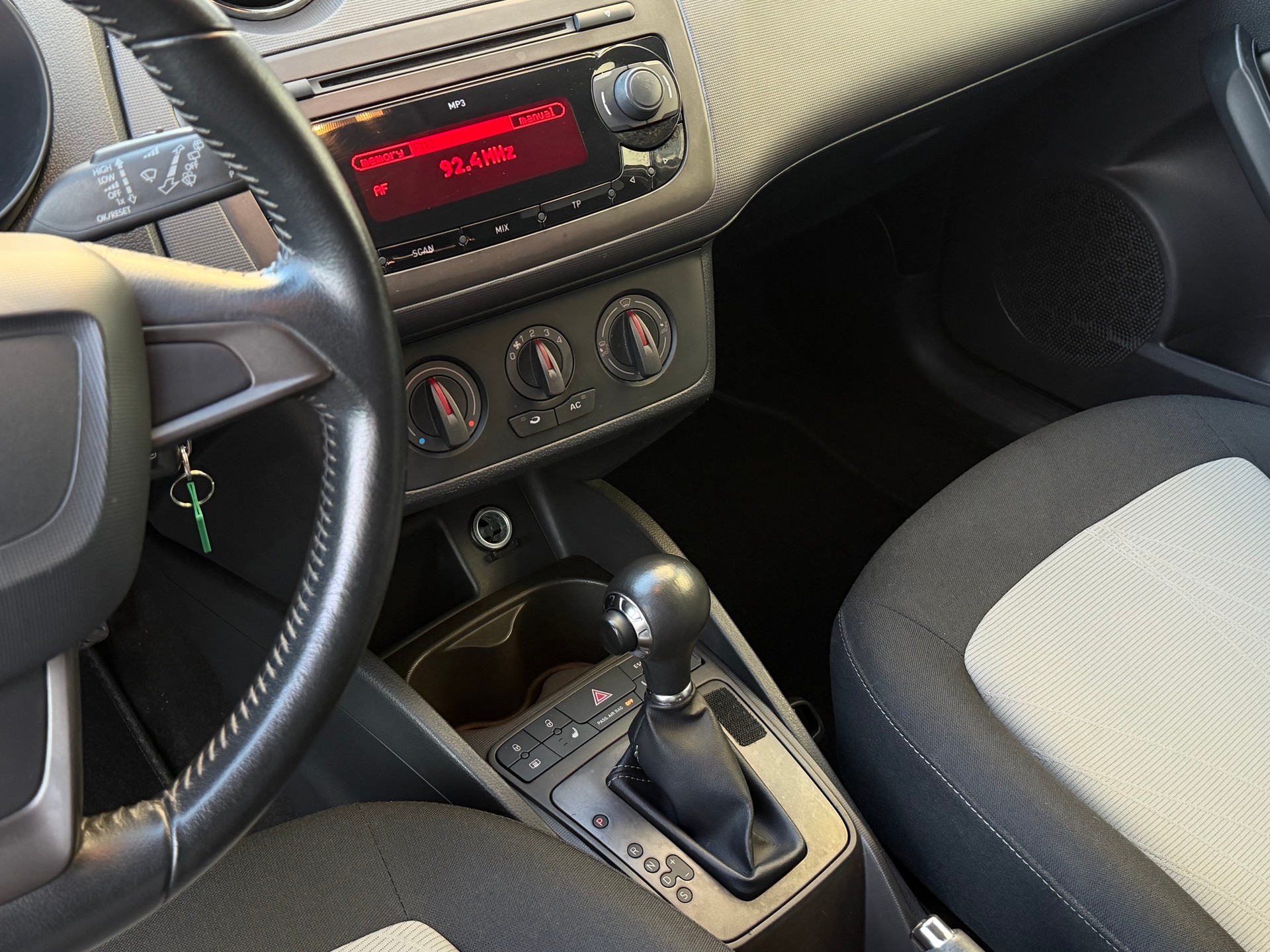 SEAT Ibiza 1.2 TSI Style DSG Automat *AUTOMAT*FRISCH MFK*KLIMA*KOMBI*-image-9