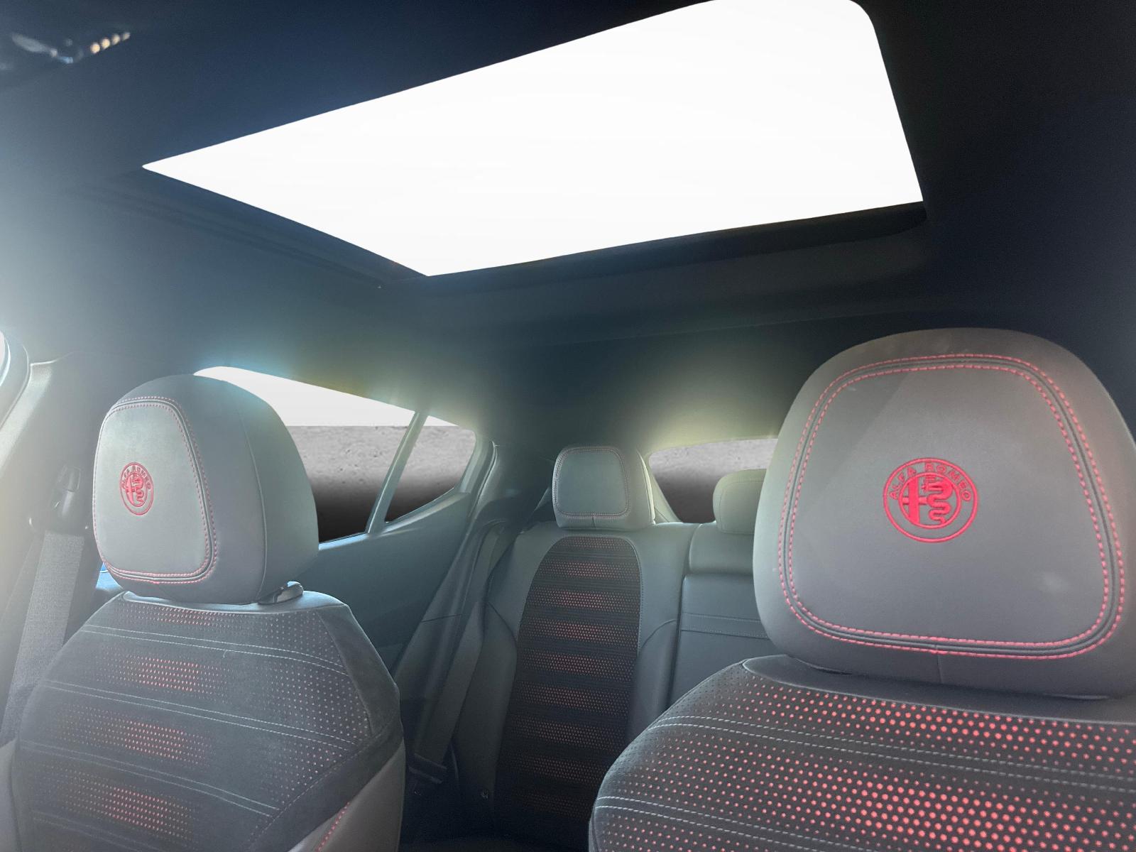 ALFA ROMEO Tonale 1.3 Plug-in Hybrid Veloce Q4-image-17