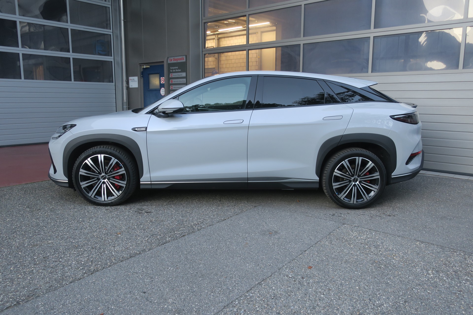 BYD Sealion 7 91,3 kWh Excellence AWD-image-2