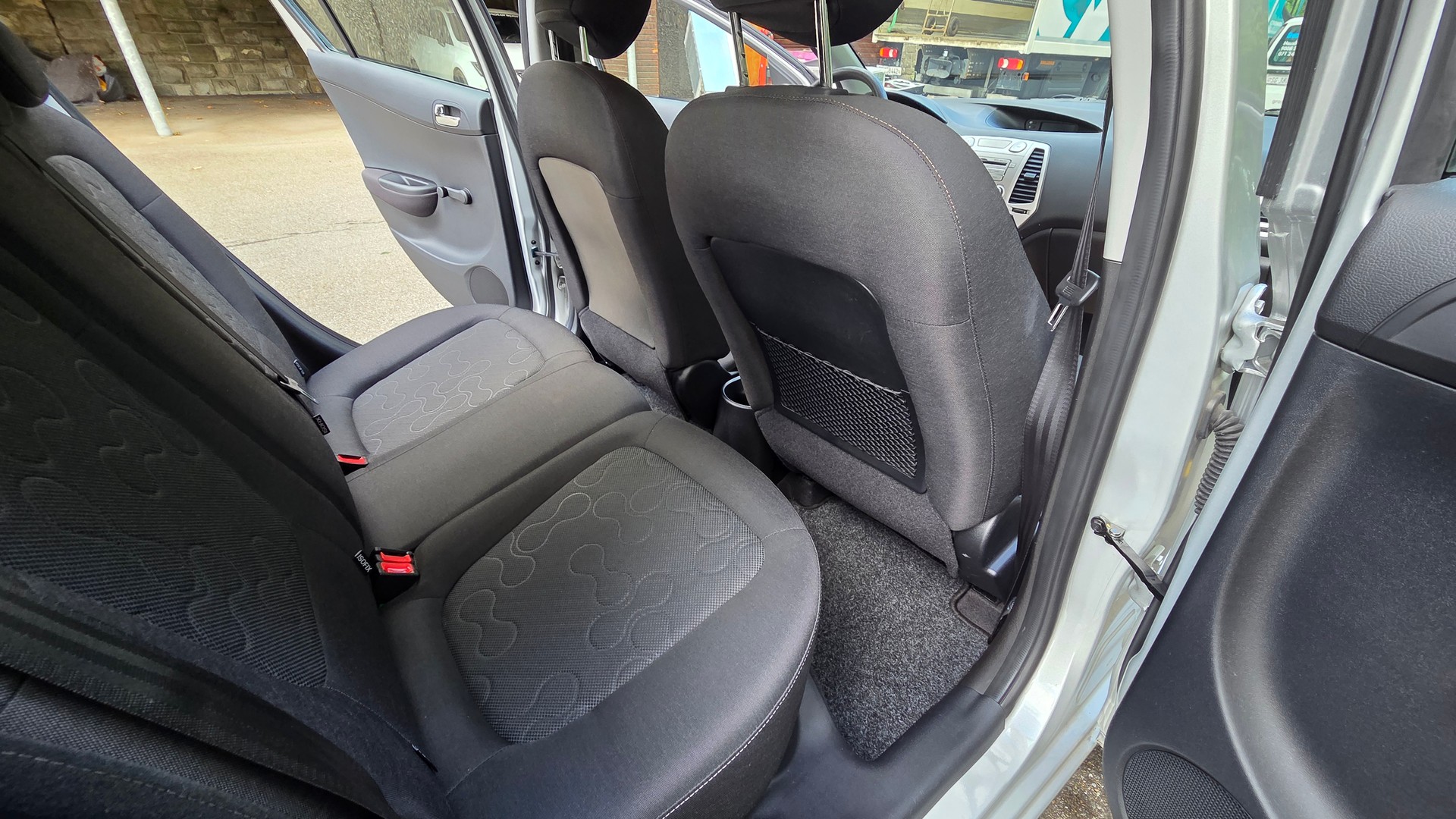 HYUNDAI i20 1.2 Comfort-image-7