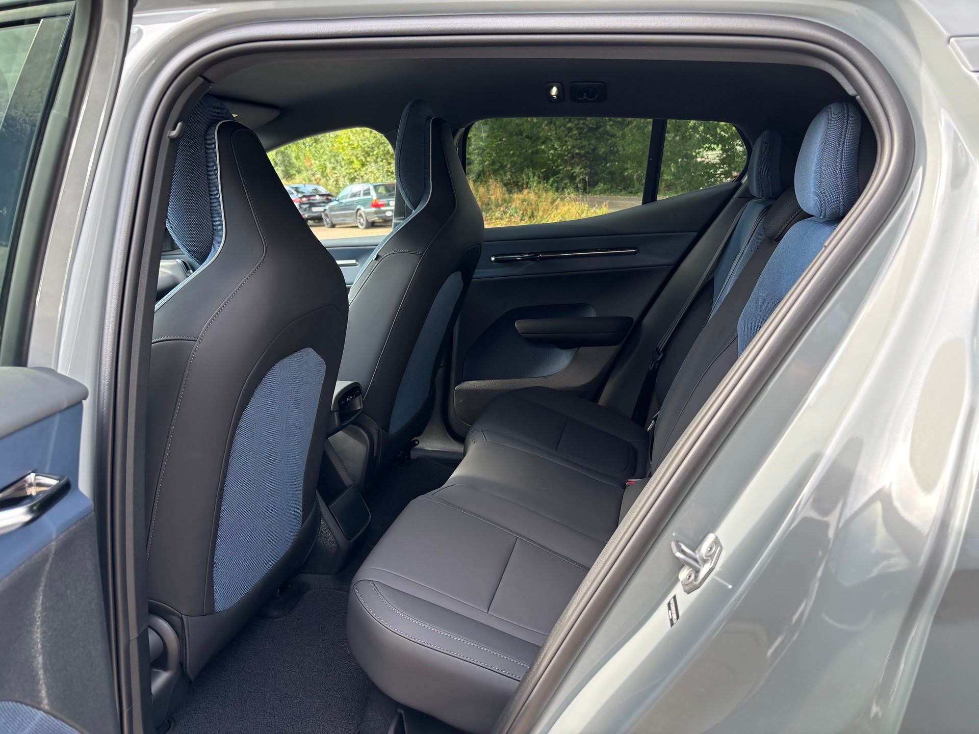 VOLVO EX30 P8 Plus AWD-image-10