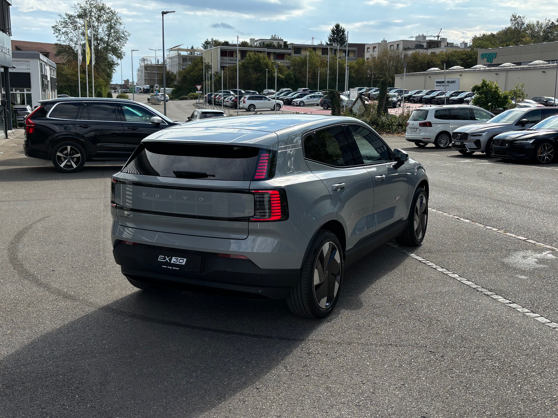VOLVO EX30 P8 Plus AWD-image-5