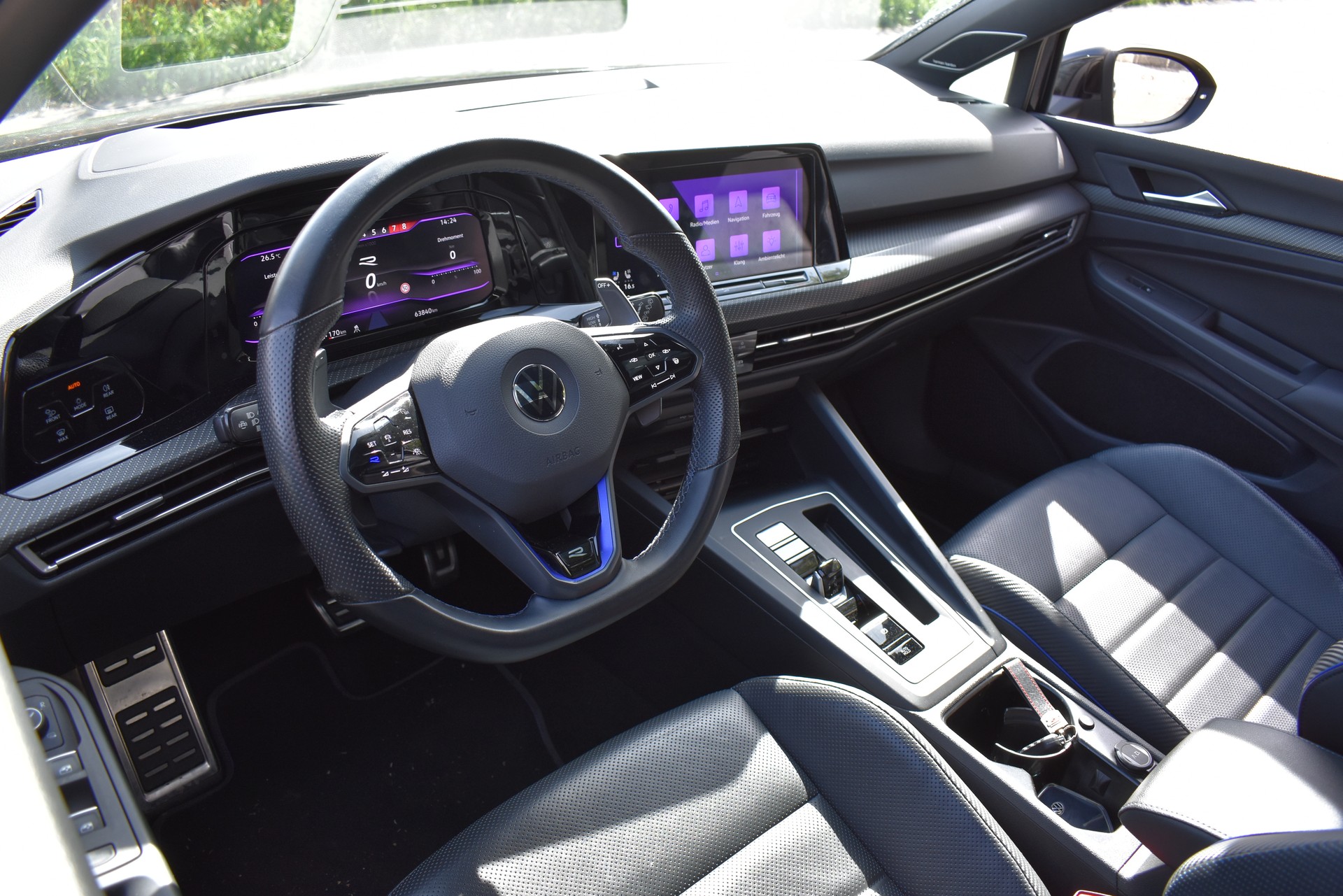 VW Golf 2.0 TSI R DSG 4Motion-image-10