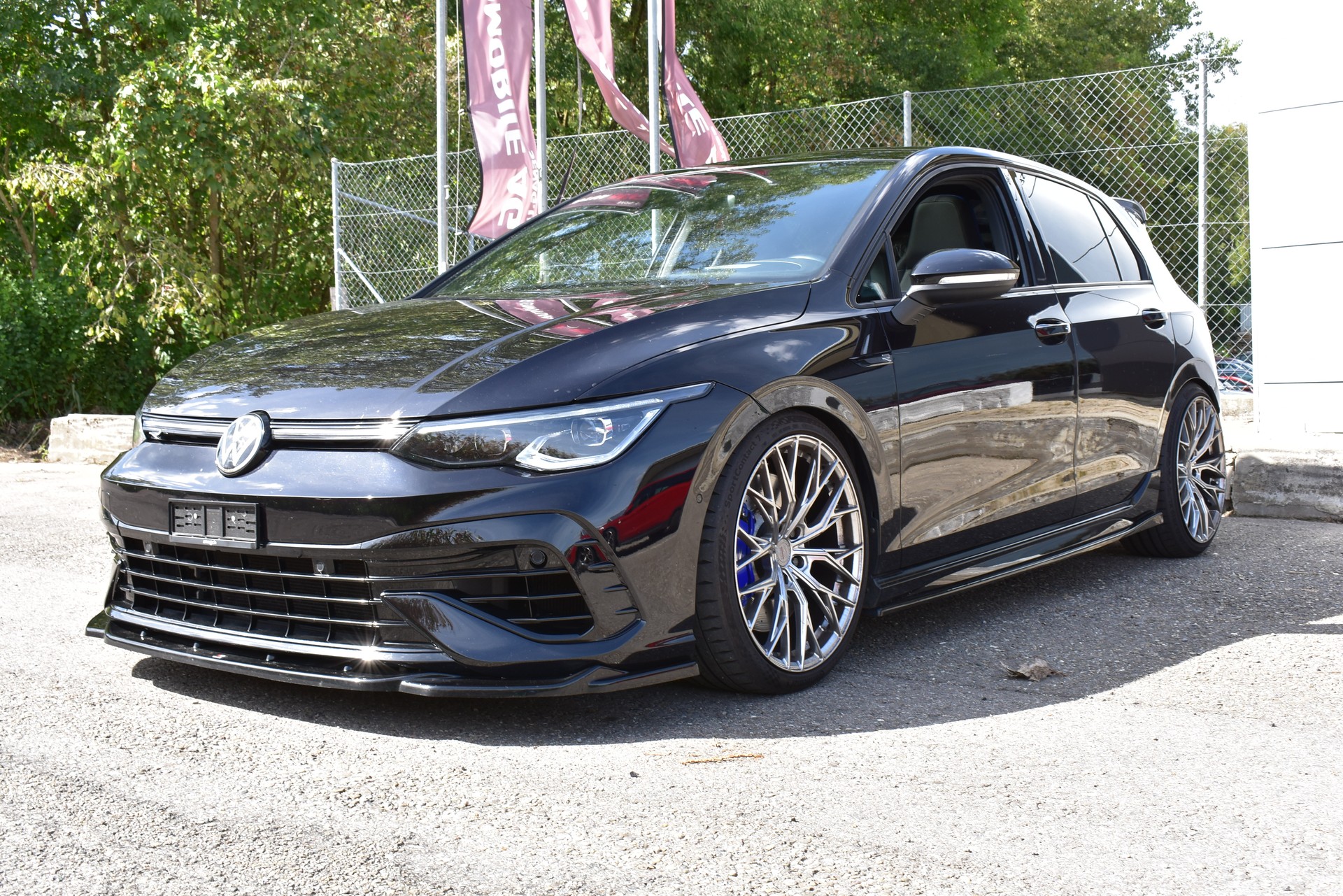 VW Golf 2.0 TSI R DSG 4Motion-image-0