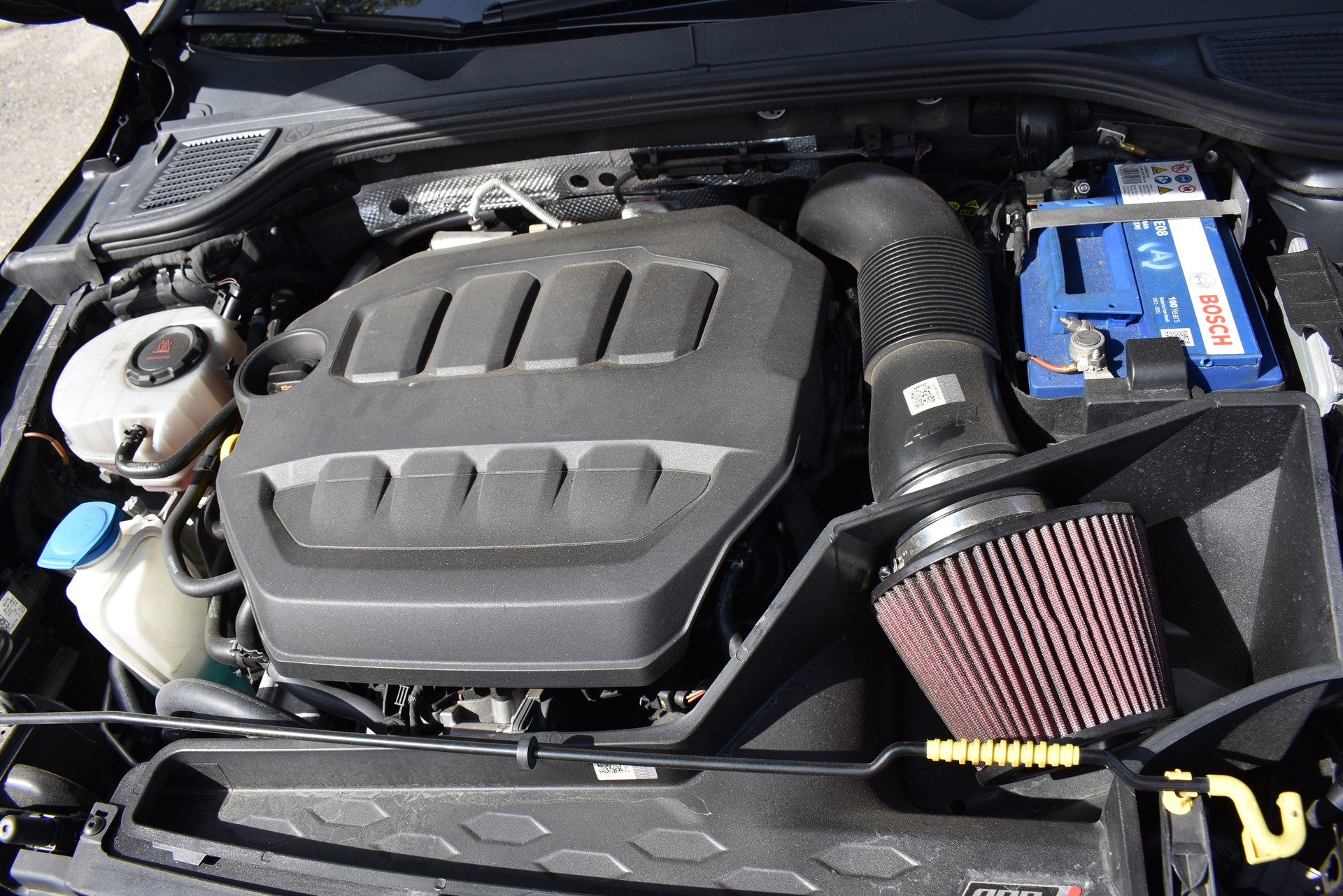 VW Golf 2.0 TSI R DSG 4Motion-image-13