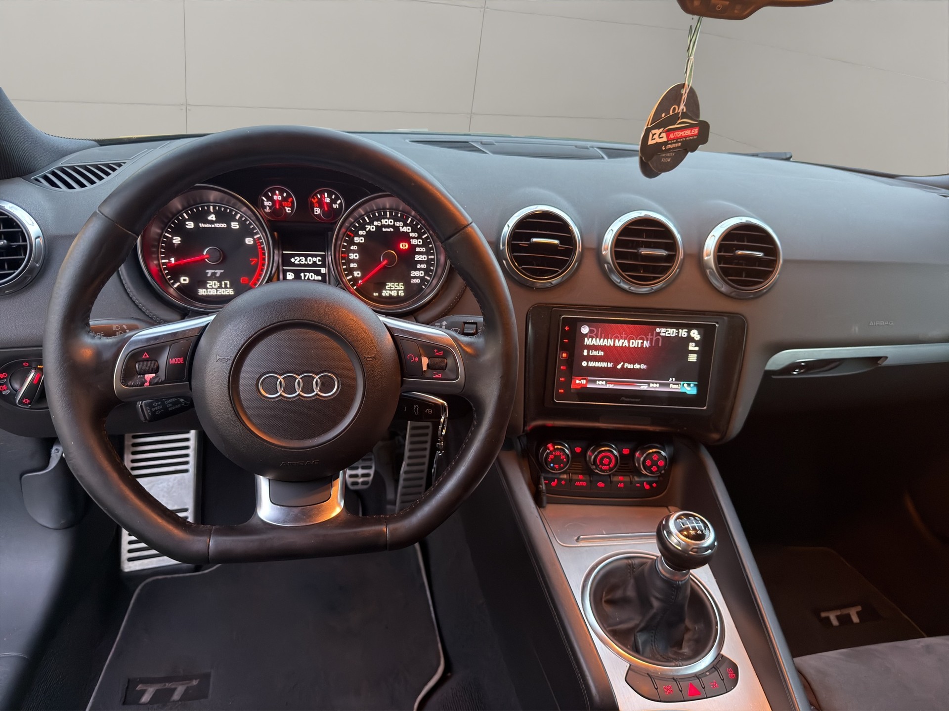 AUDI TT Coupé 2.0 TFSI-image-17