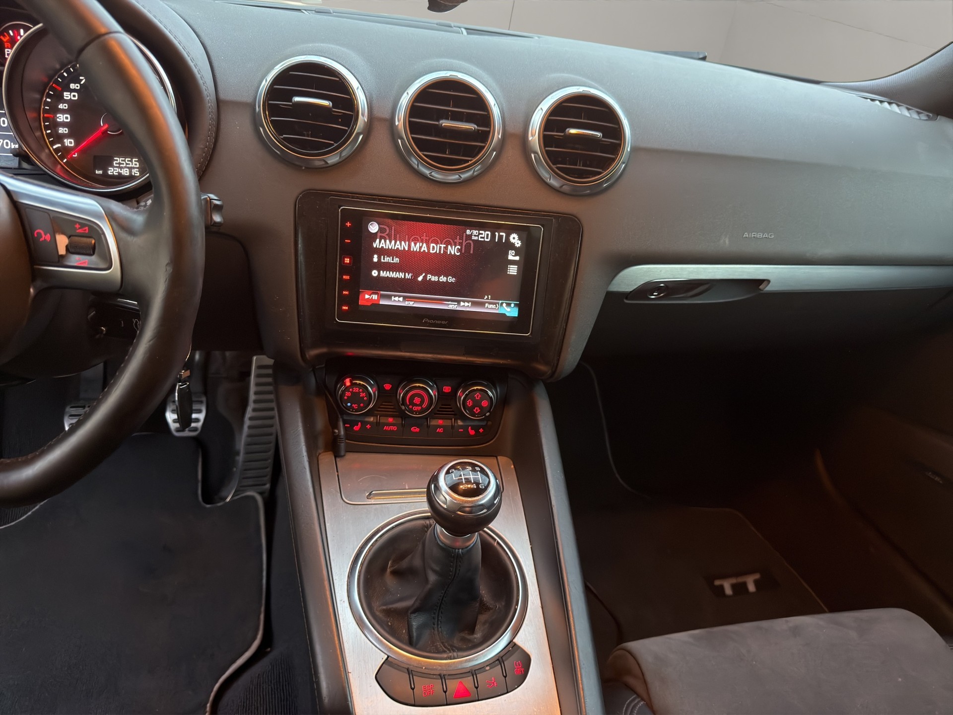 AUDI TT Coupé 2.0 TFSI-image-18