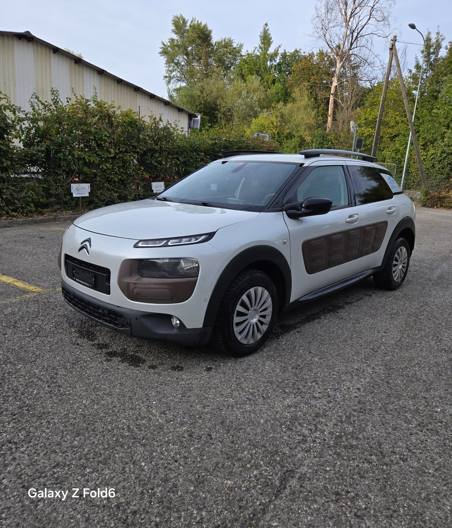 CITROEN C4 Cactus 1.2 VTi Shine Edition-image-2