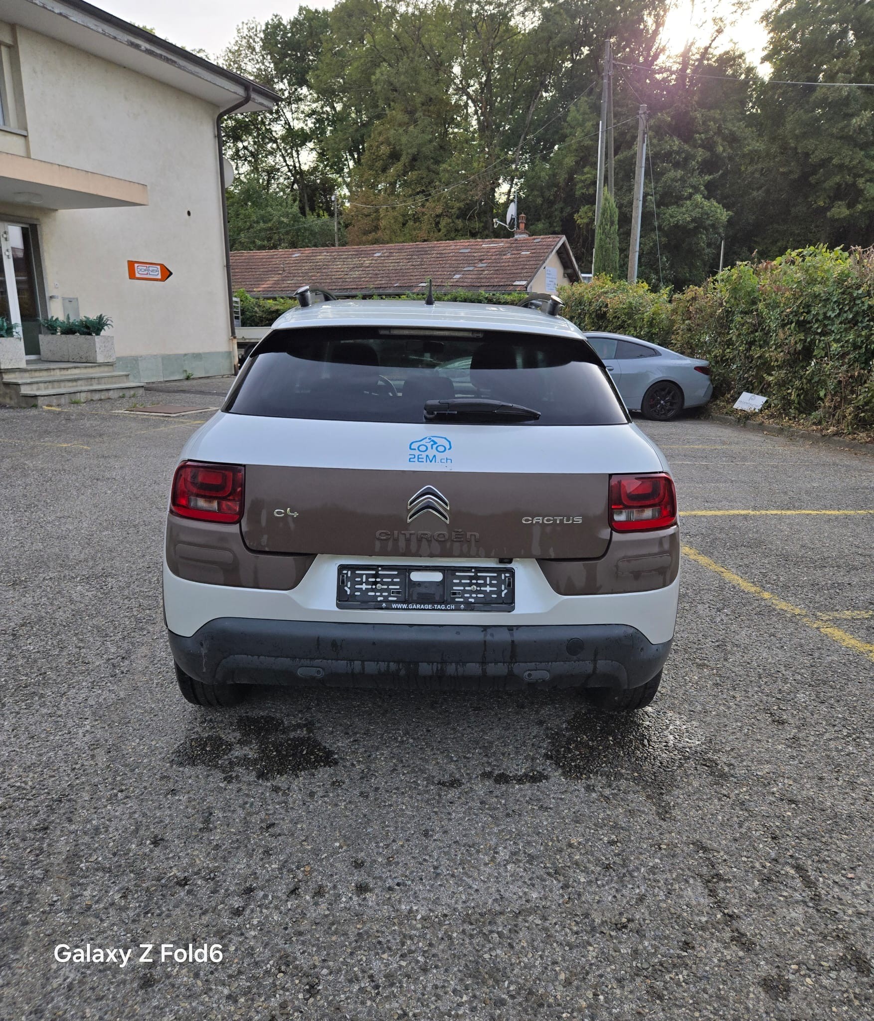 CITROEN C4 Cactus 1.2 VTi Shine Edition-image-5