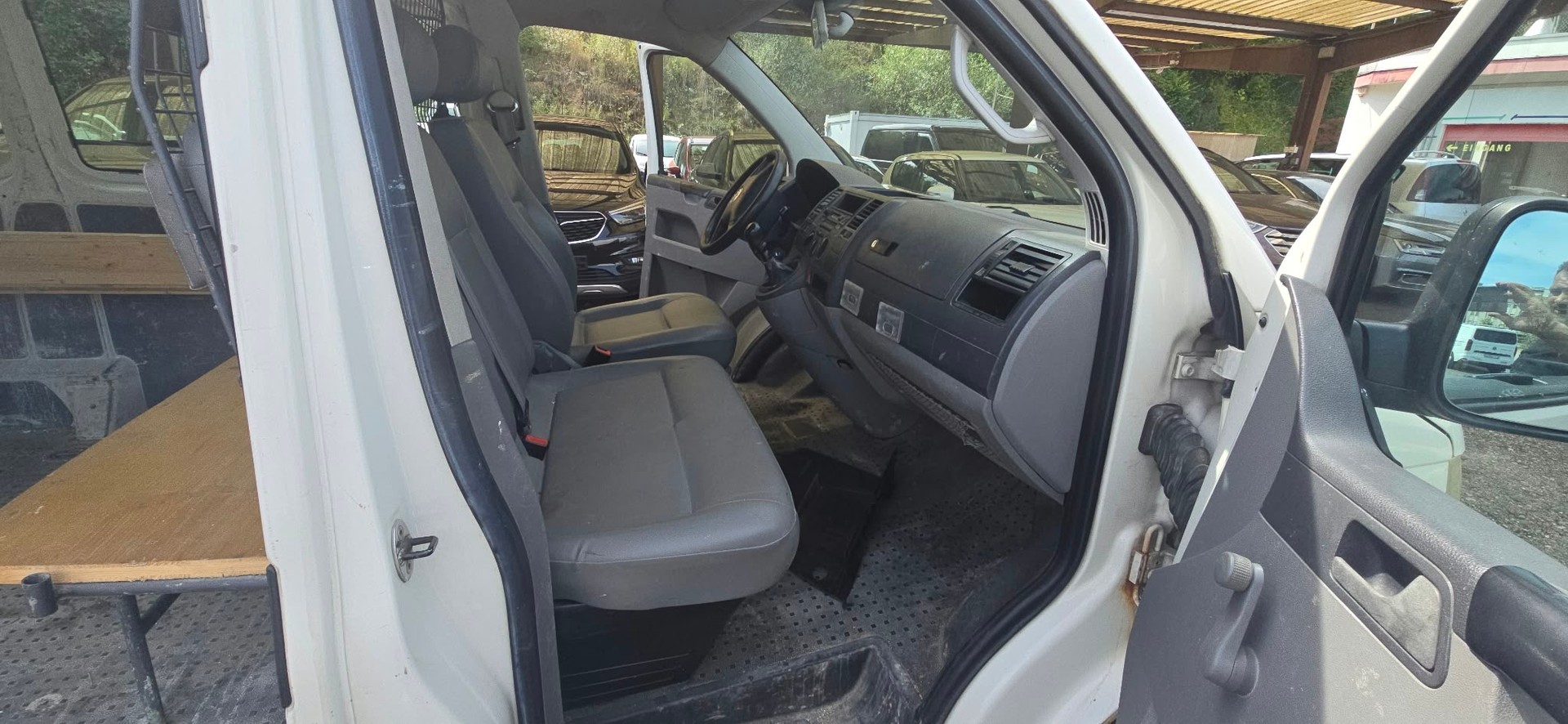 VW T5 1.9 TDI PD-image-6