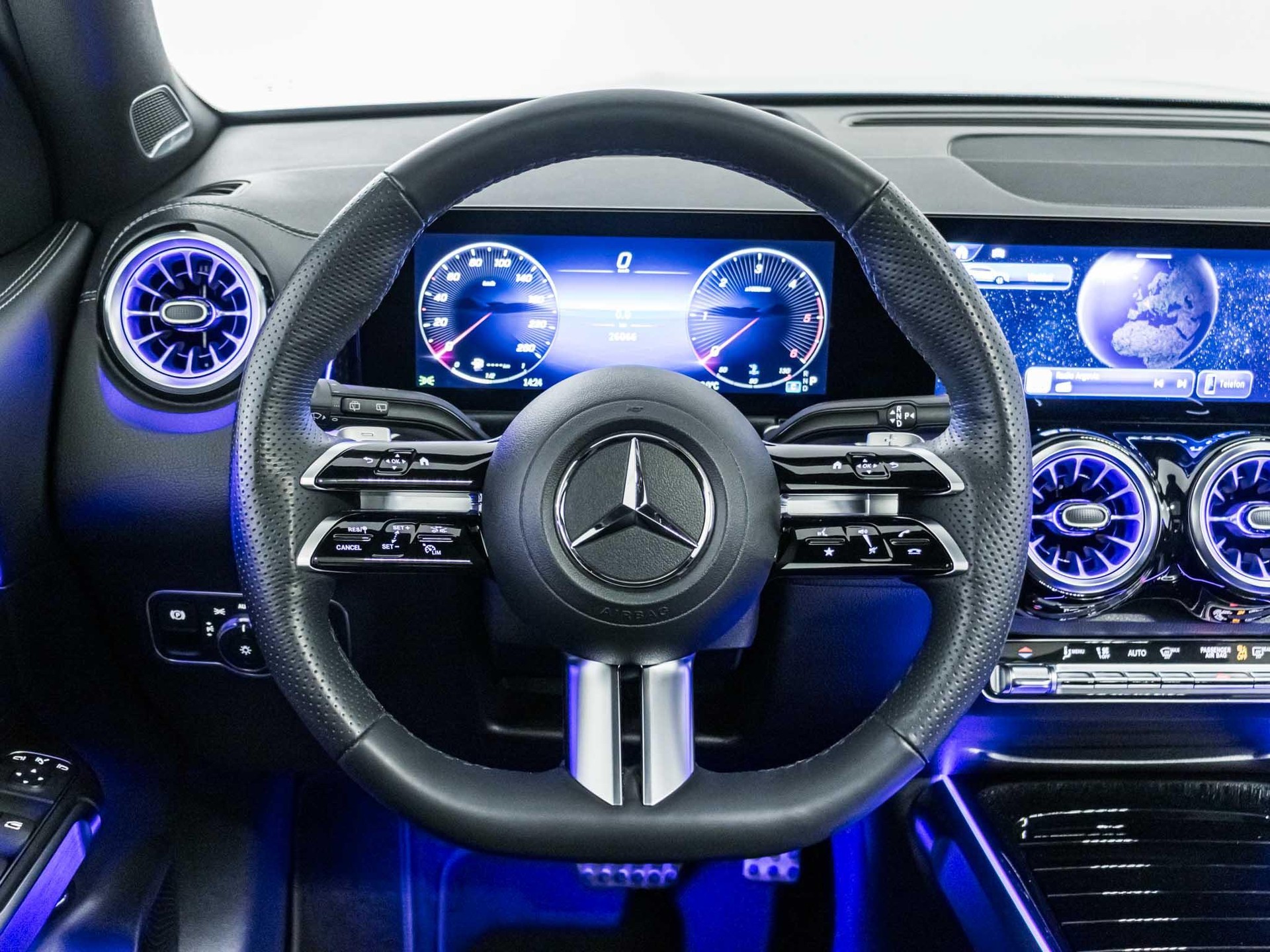 MERCEDES-BENZ GLB 220 d 4MATIC-image-10