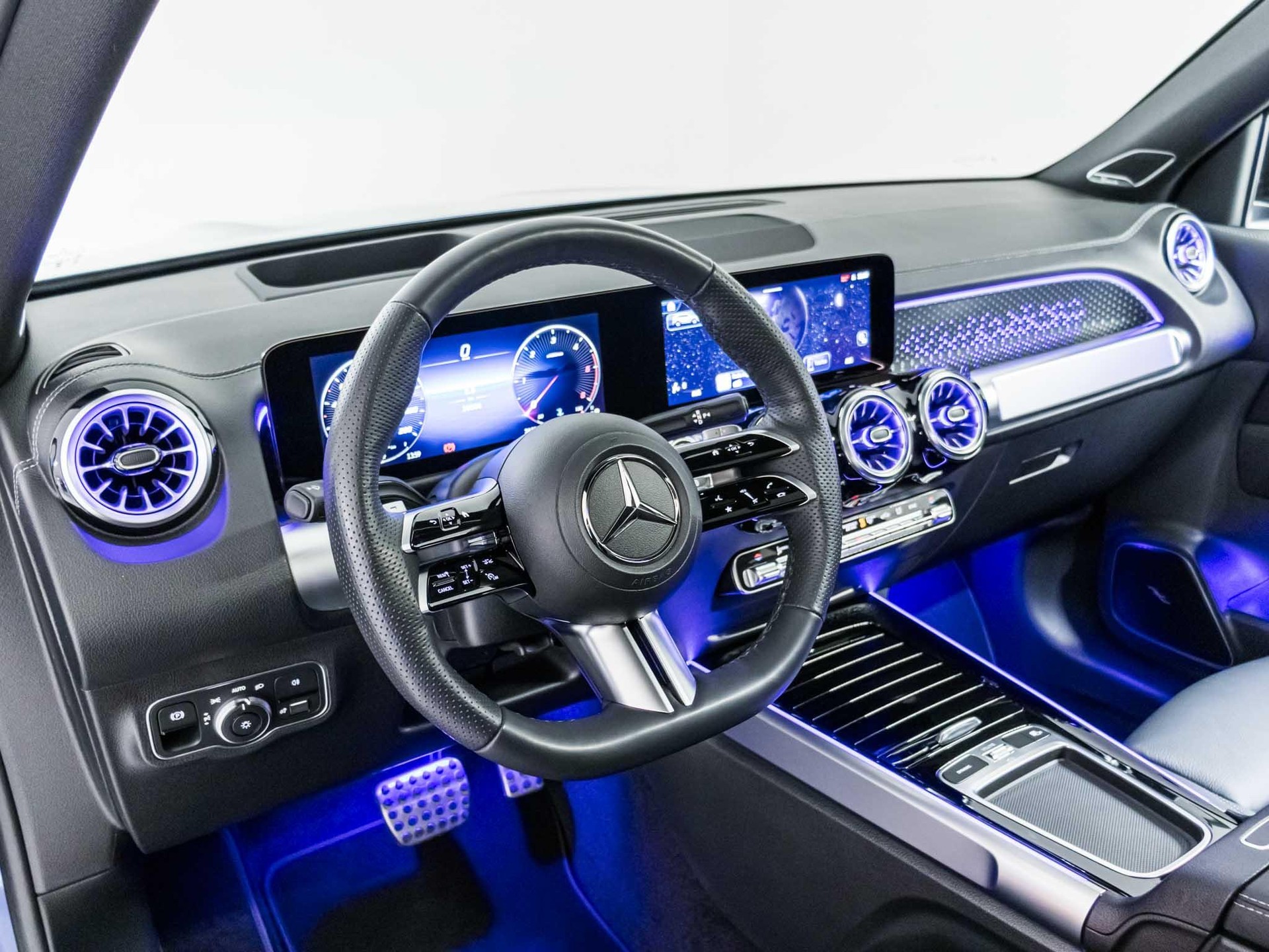 MERCEDES-BENZ GLB 220 d 4MATIC-image-9