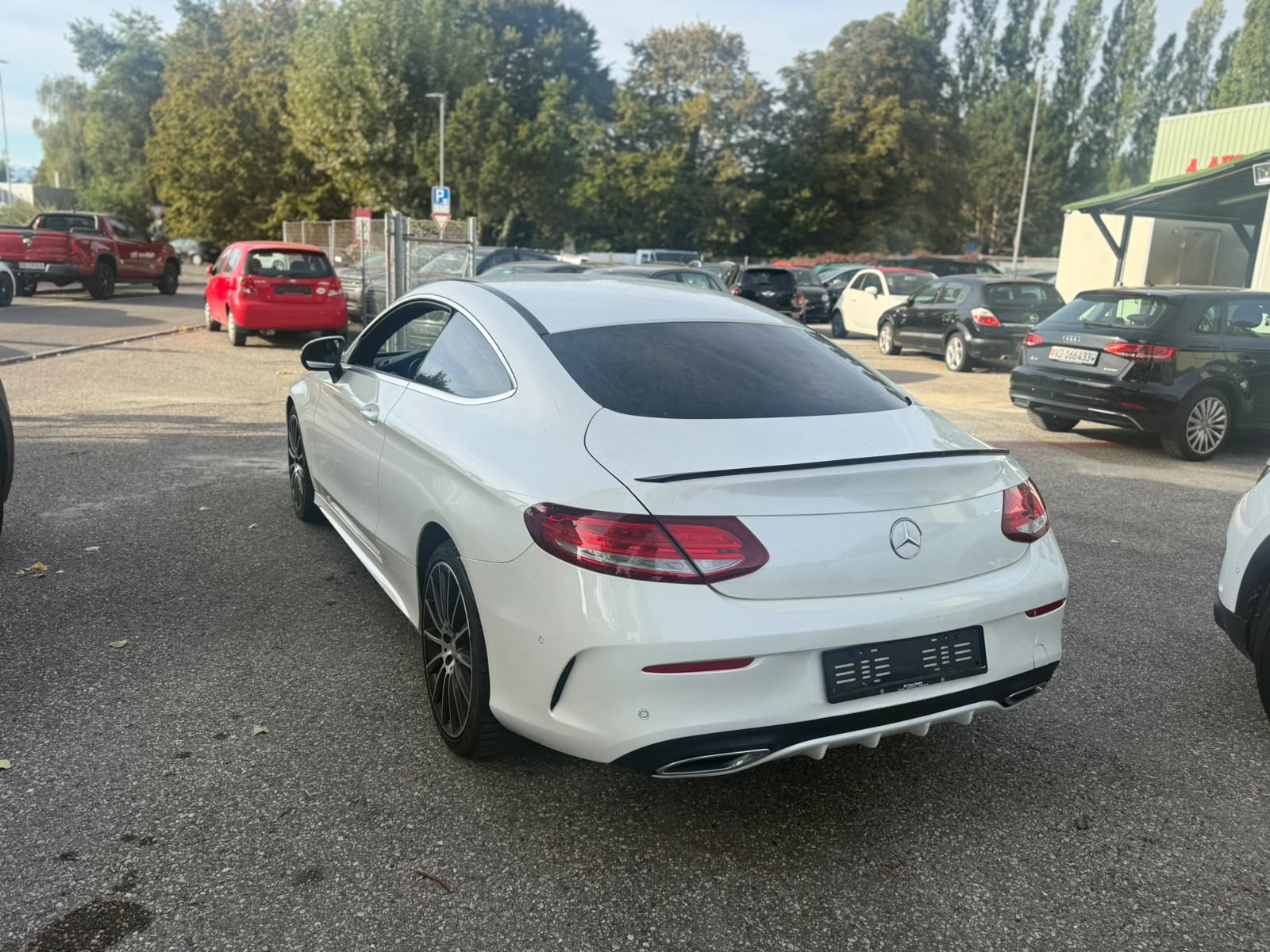 MERCEDES-BENZ C 250 d AMG Line Coupé 9G-Tronic-image-4