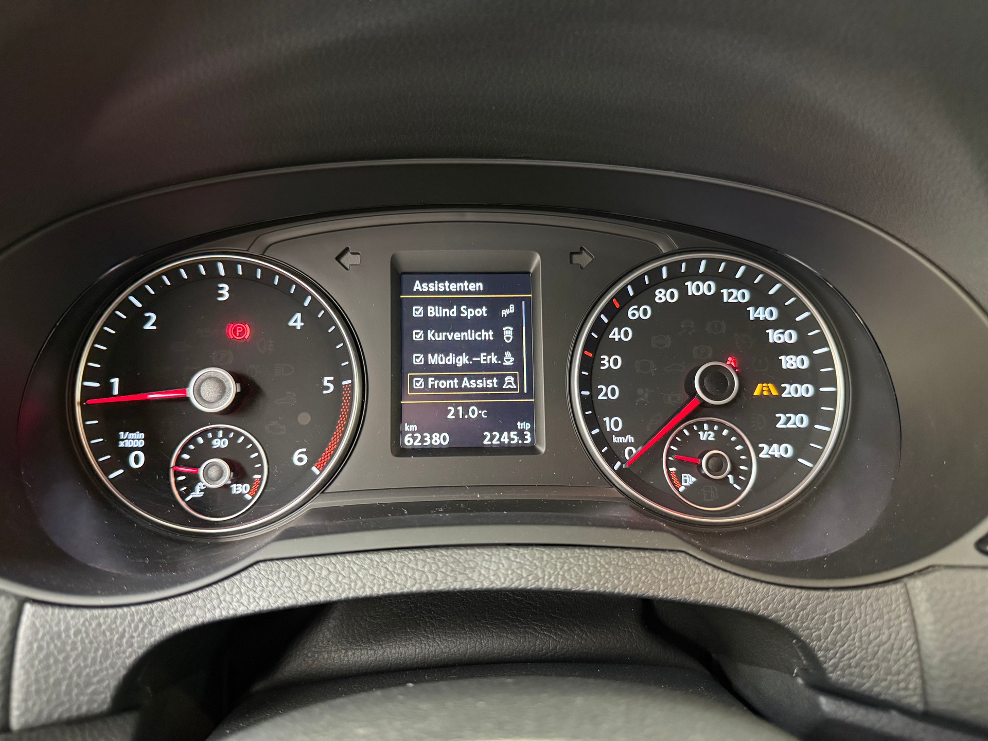 VW Sharan 2.0 TDI SCR Highline DSG 4m-image-29