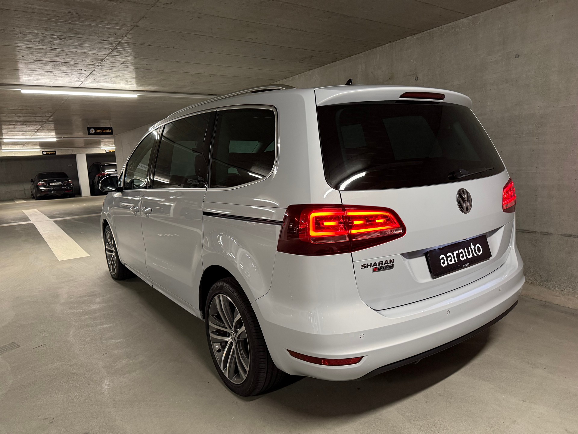 VW Sharan 2.0 TDI SCR Highline DSG 4m-image-1