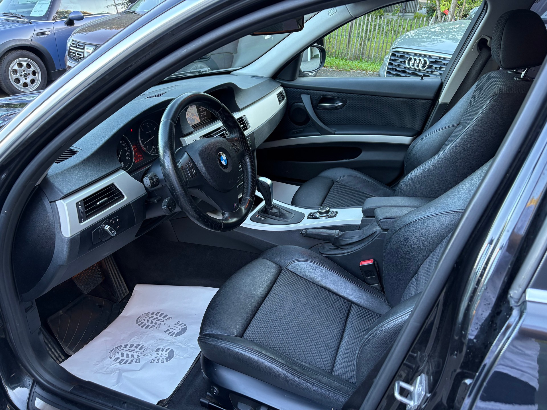 BMW 325d Touring Steptronic-image-8