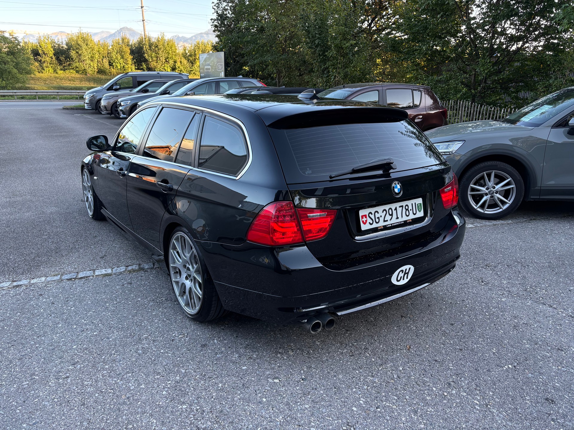 BMW 325d Touring Steptronic-image-4