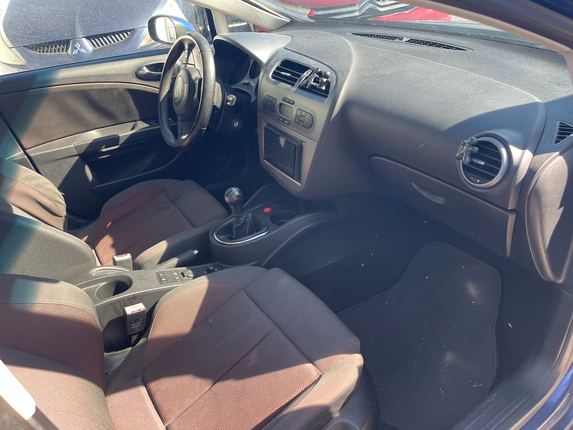 SEAT Leon 2.0 FSI T Radical-image-8