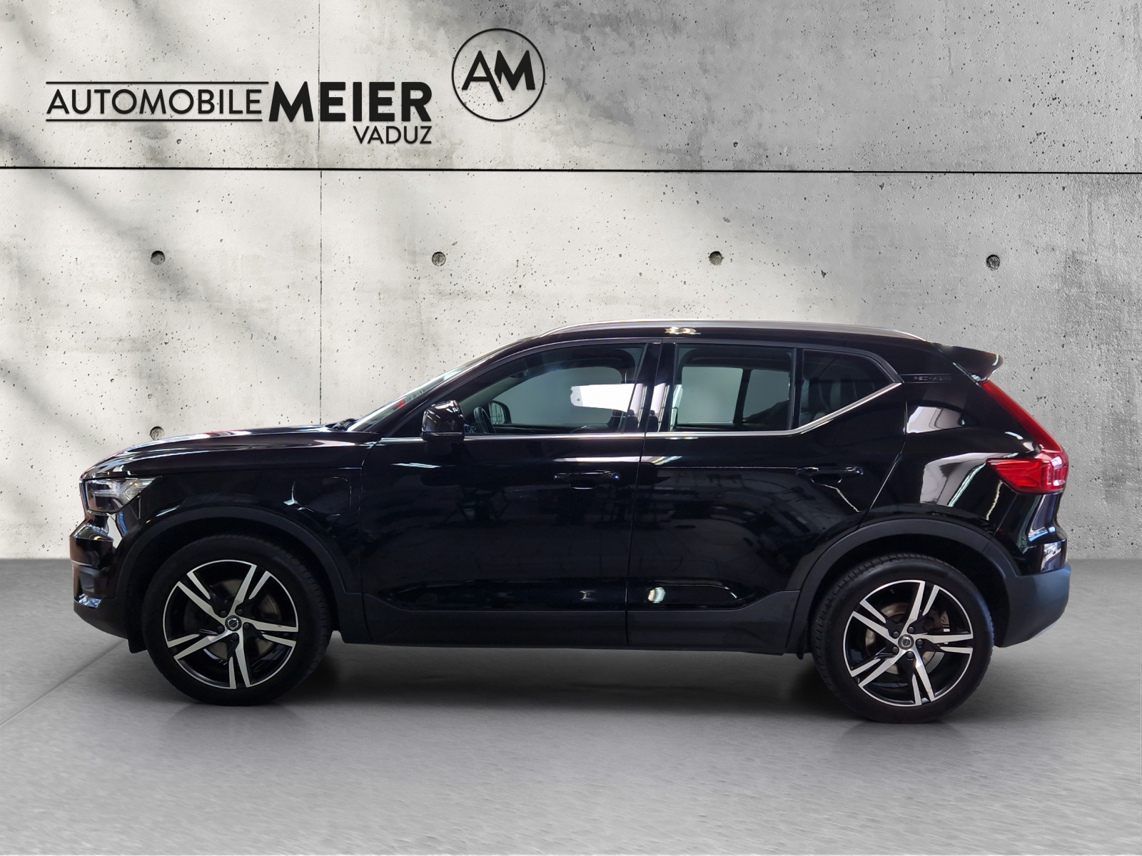 VOLVO XC40 1.5 T4 PiH Inscription-image-10
