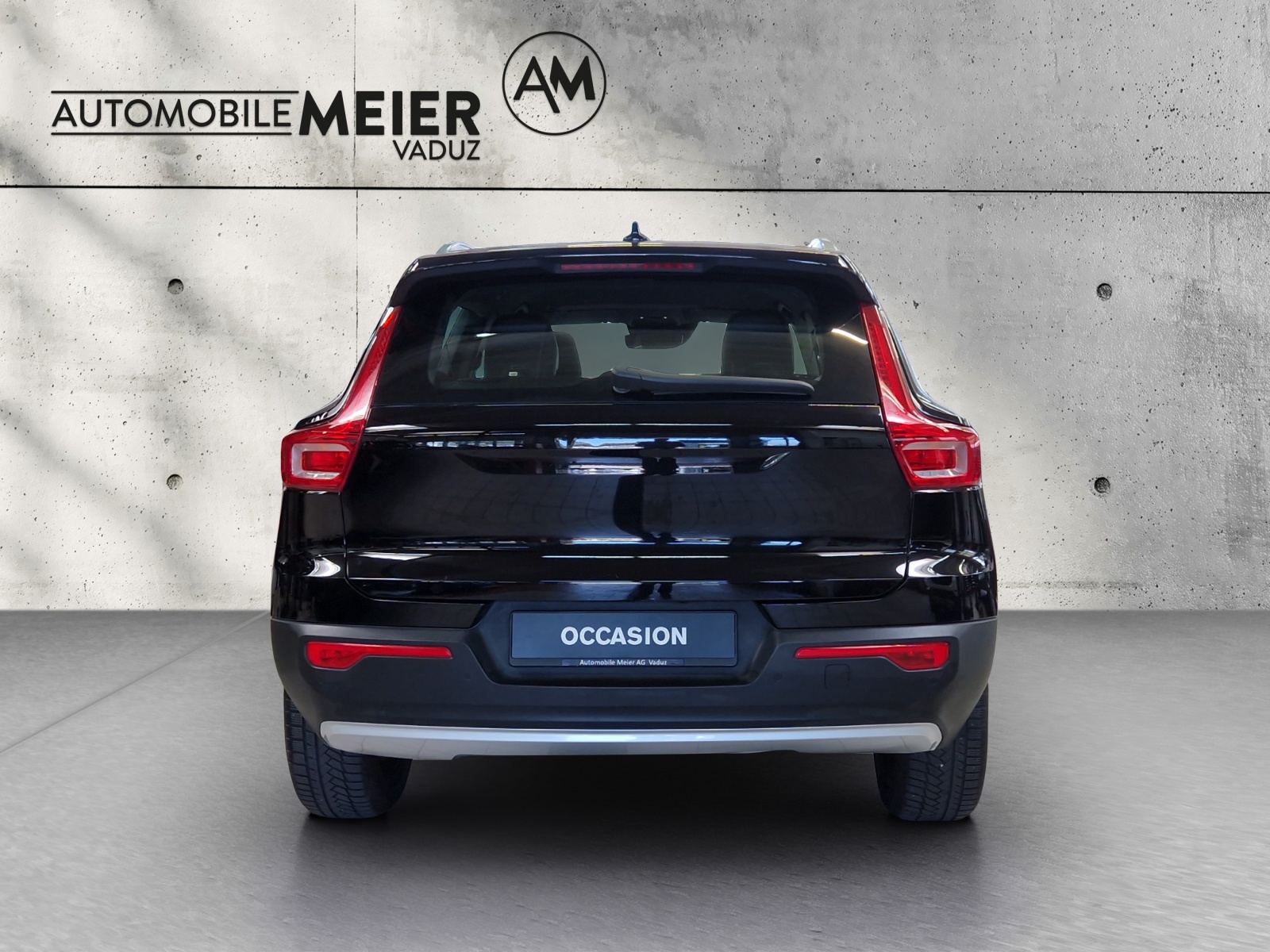 VOLVO XC40 1.5 T4 PiH Inscription-image-2