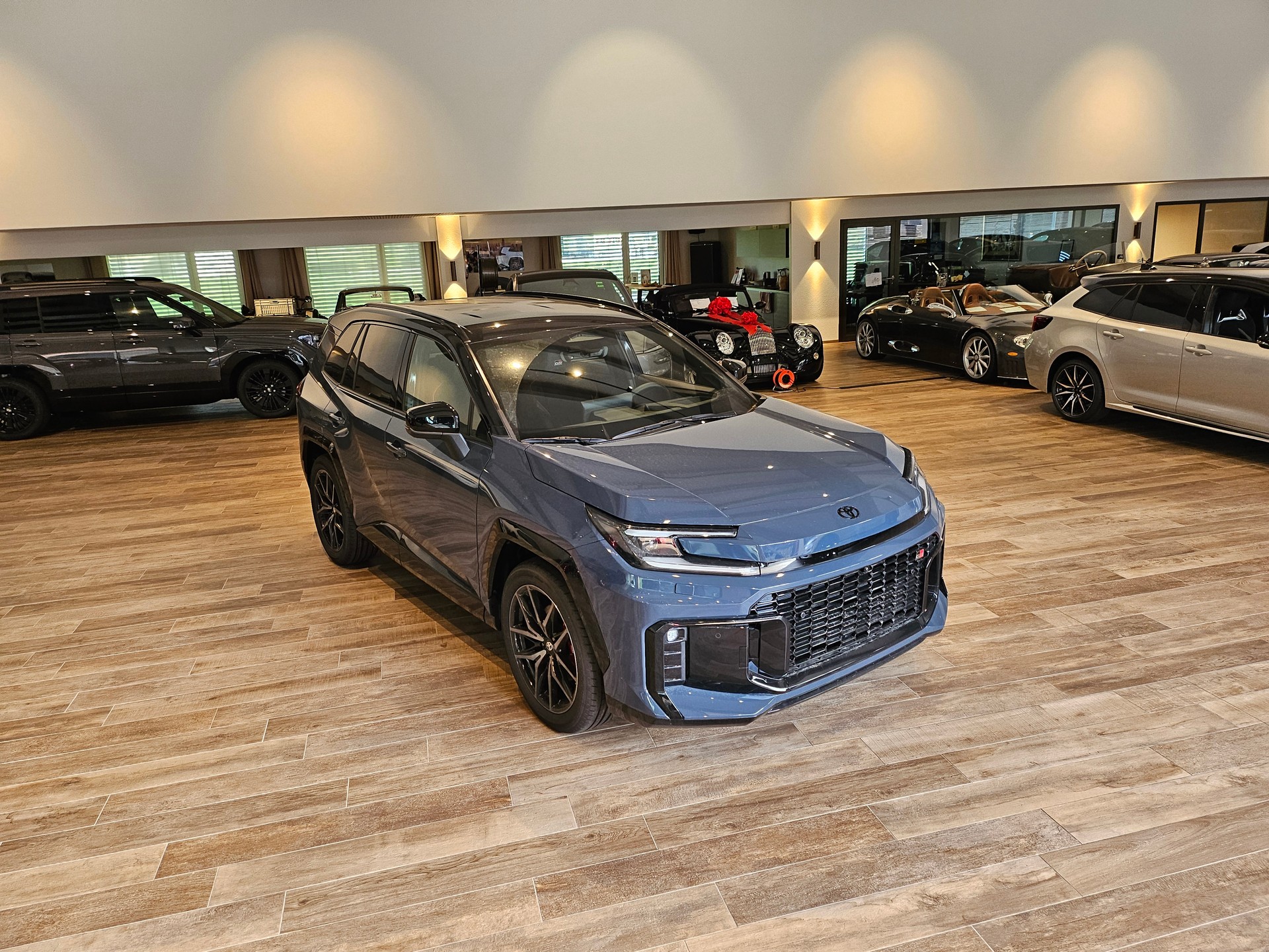 TOYOTA RAV-4 2.5 HSD GR Sport e-CVT 4WDđ„8-fachđ„-image-5