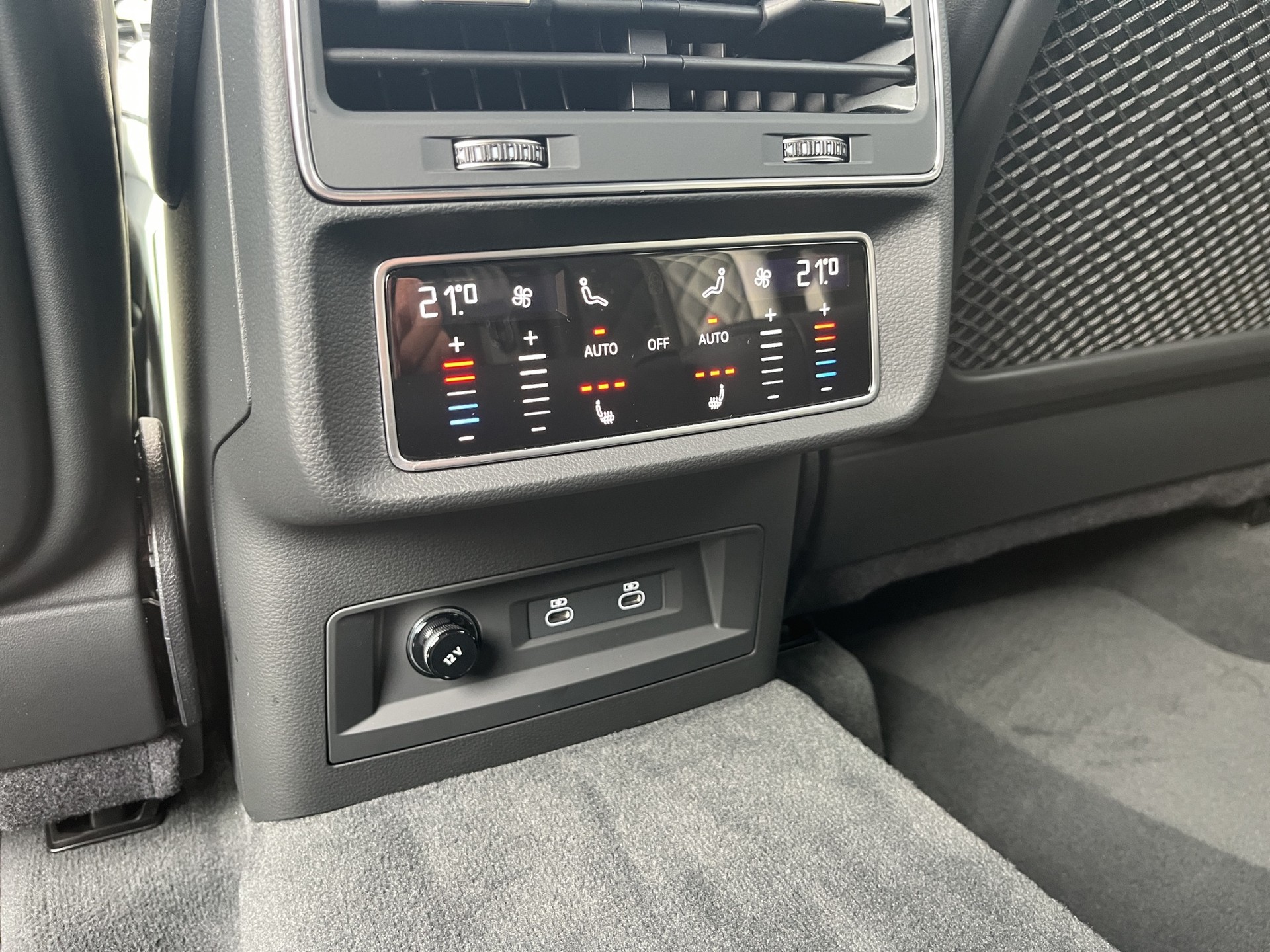 AUDI Q7 SUV TFSI quattro 250 kW S line tiptronic*7-Plätzer, S-Sportsitze, Allradlenkung, B&O, AHK, Sthz, (5-Jahre Garantie)-image-17