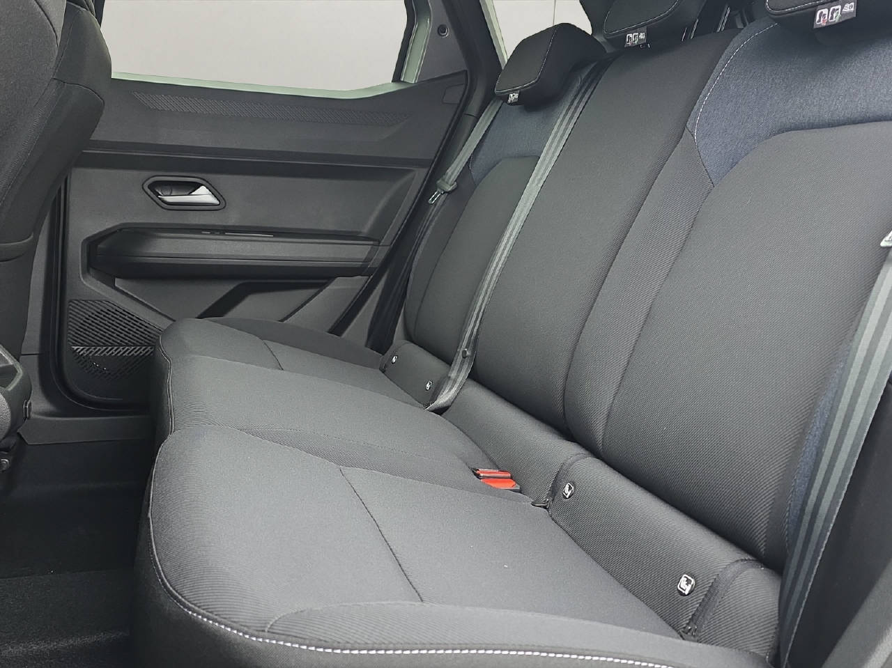 DACIA Duster 1.6 Hybrid Journey-image-10