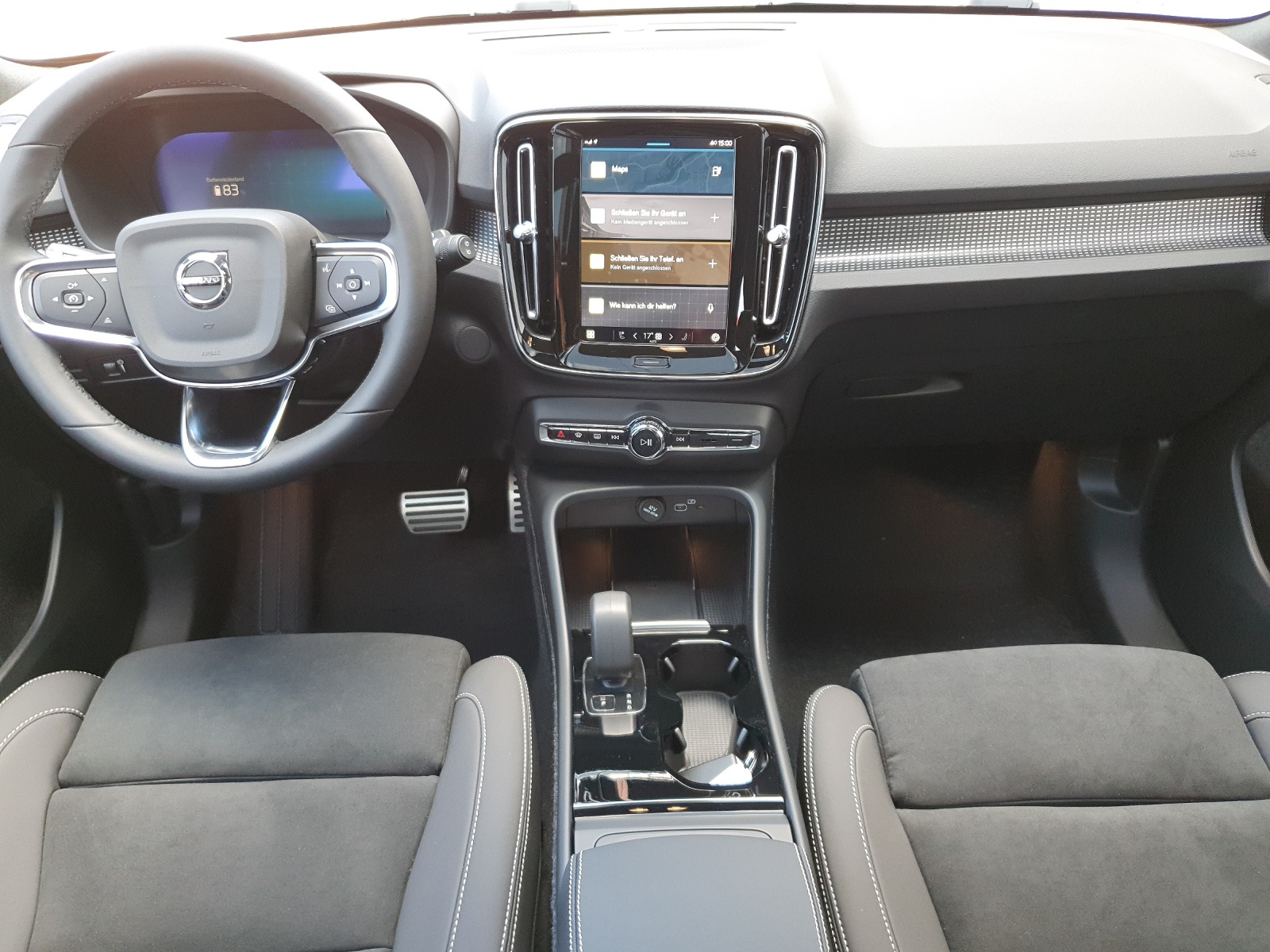 VOLVO XC40 P6 Pro-image-4