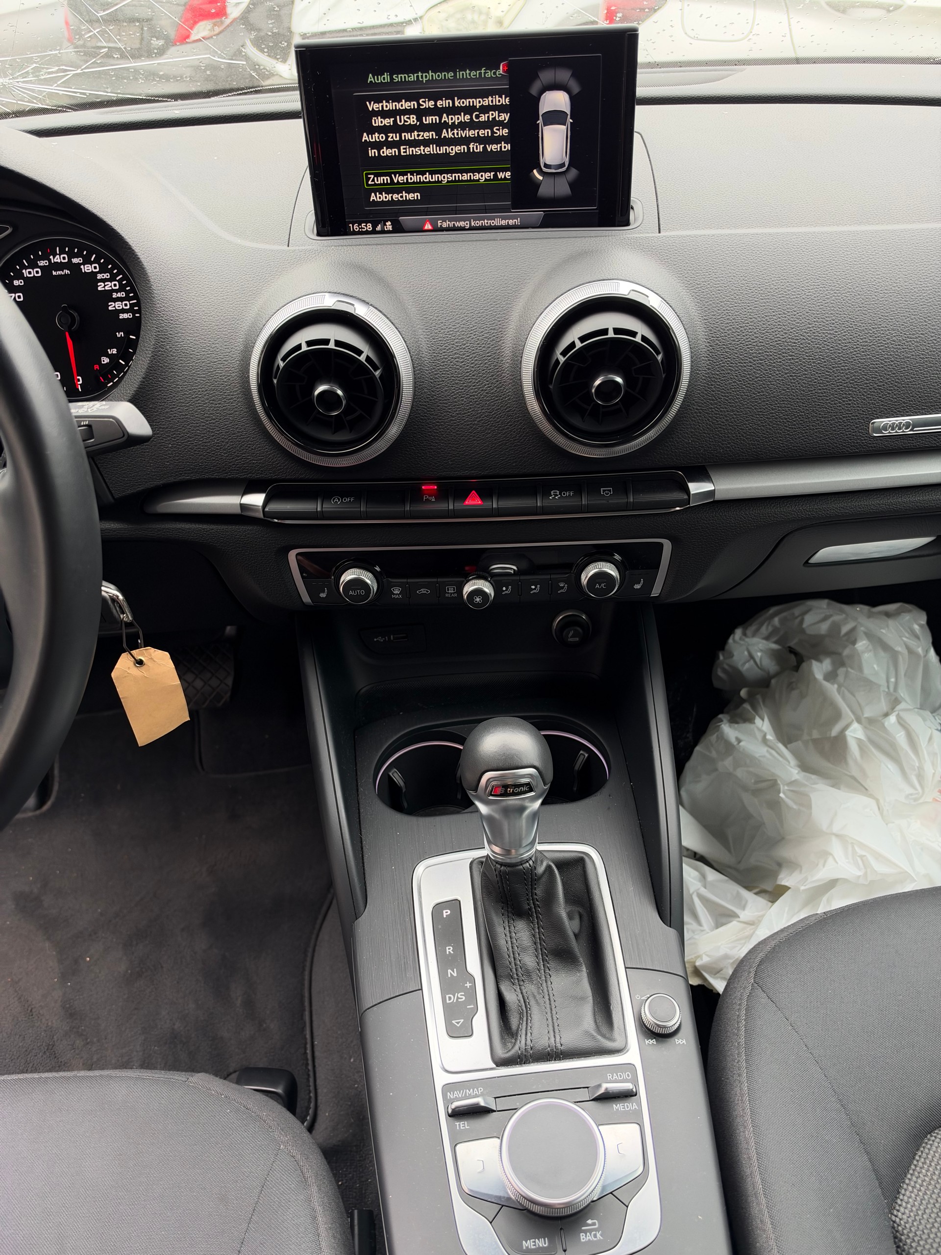 AUDI A3 Sportback 30 TFSI S-tronic-image-13
