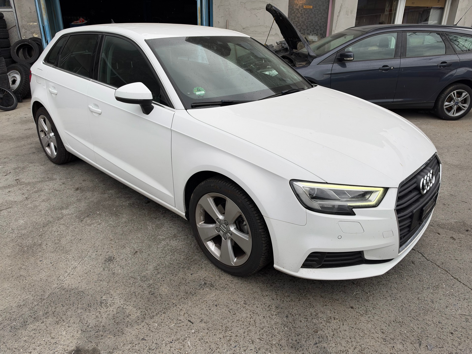 AUDI A3 Sportback 30 TFSI S-tronic-image-3