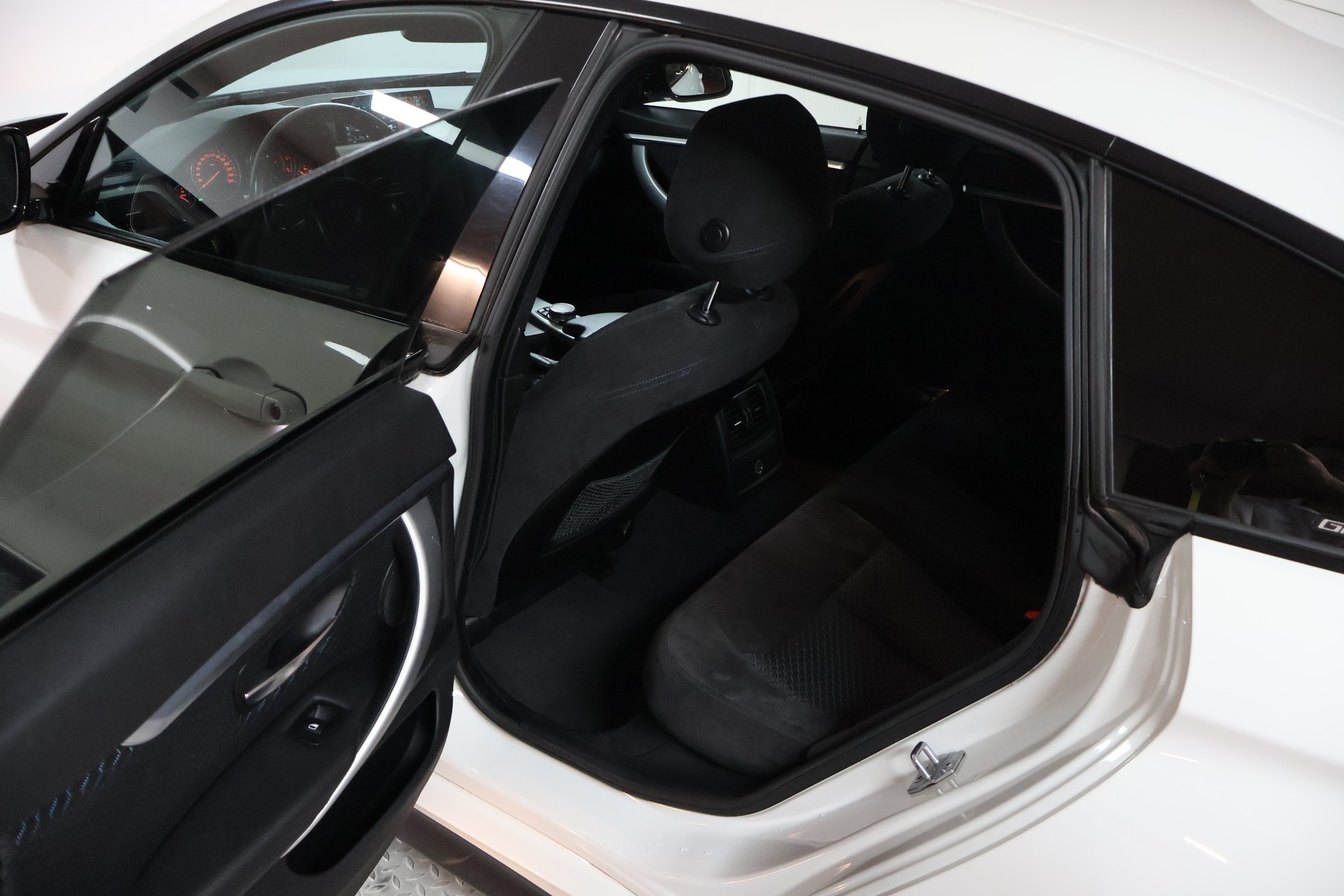 BMW 430d Gran Coupé xDrive M Sport Steptronic-image-16